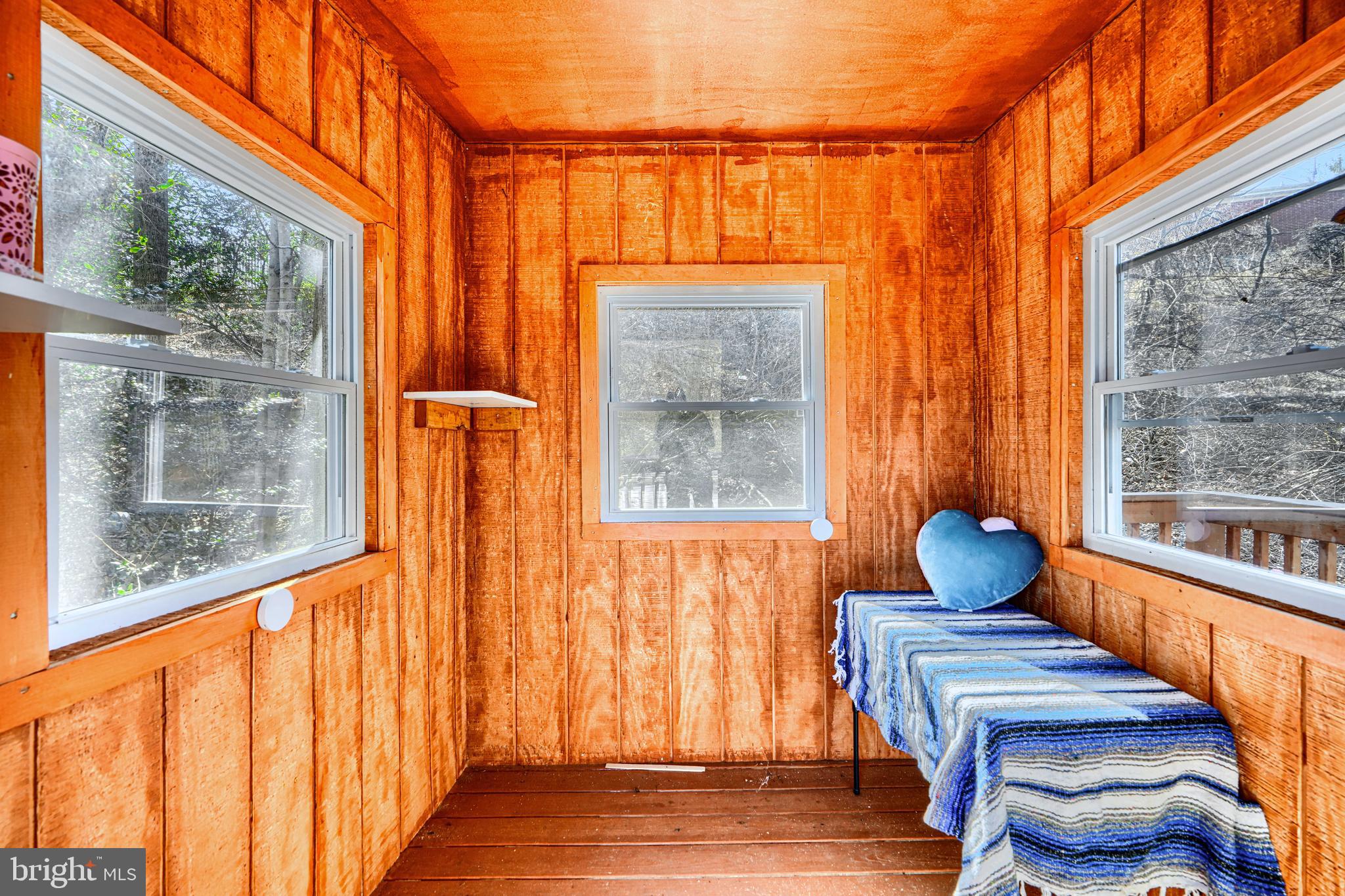 MIDFIELD - Residential