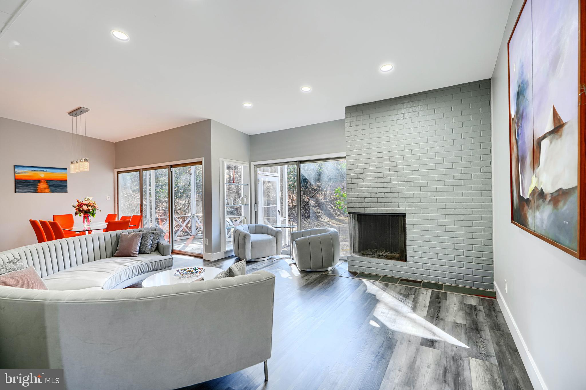 MIDFIELD - Residential