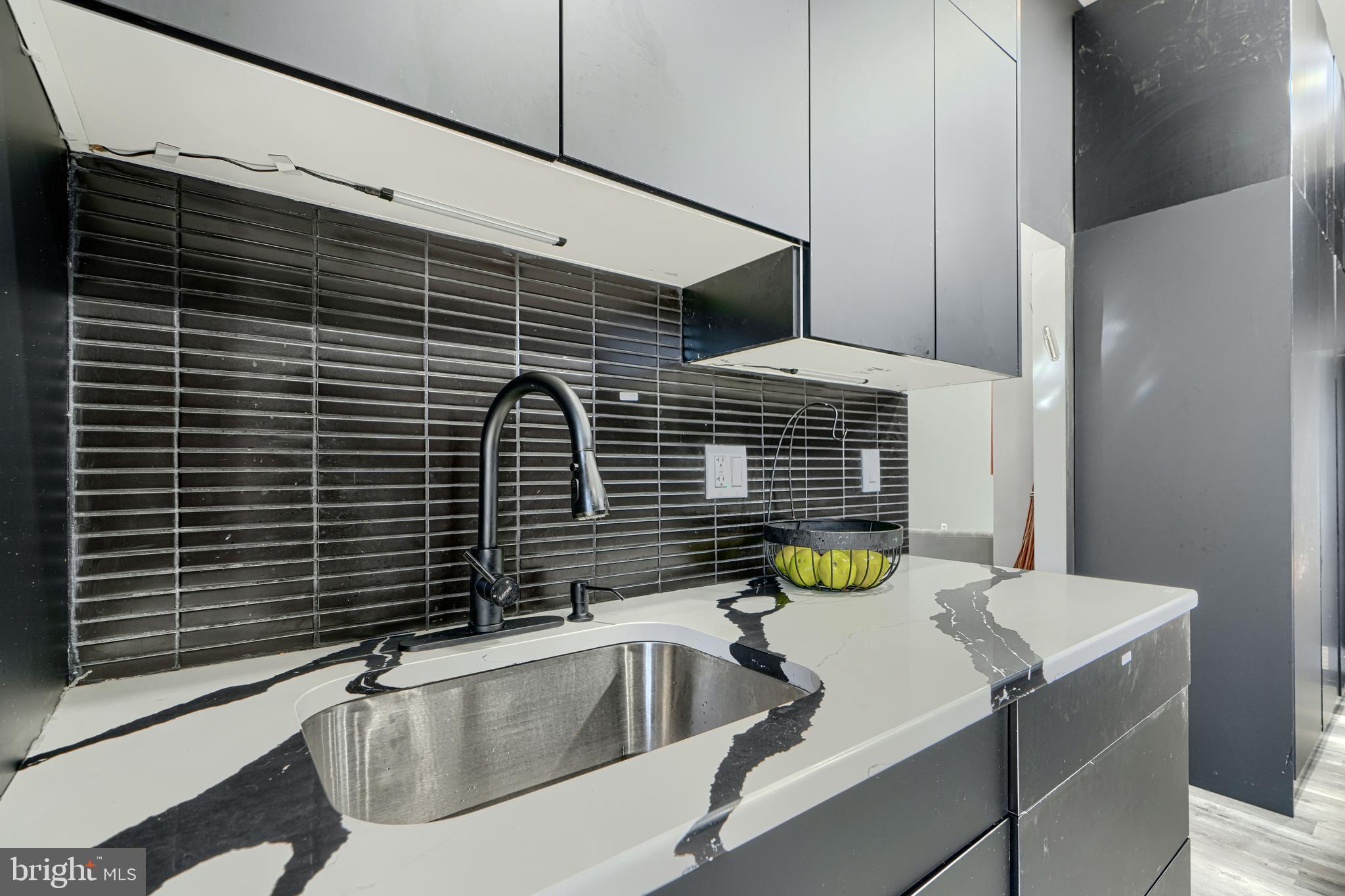 MIDFIELD - Residential