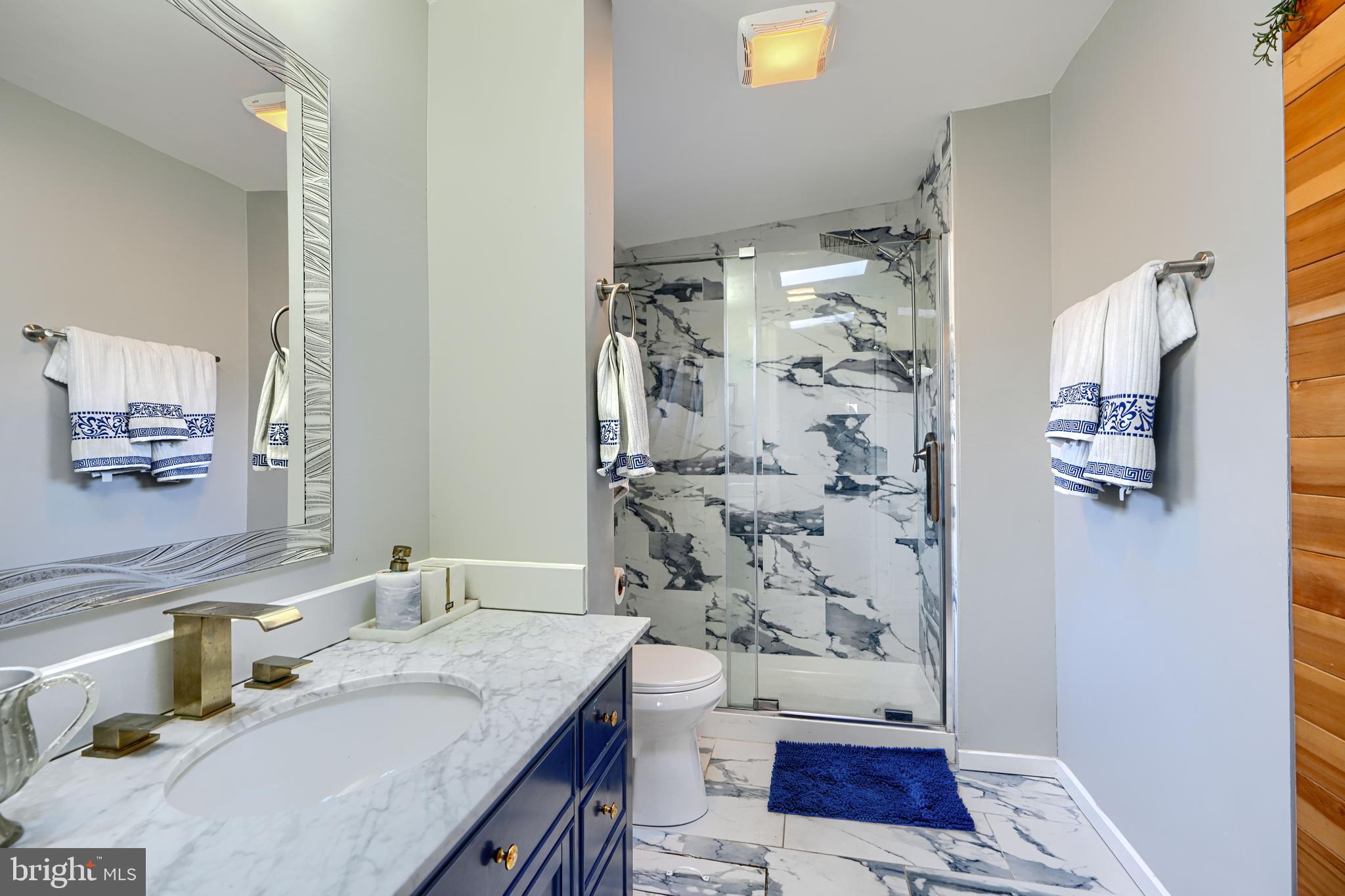 MIDFIELD - Residential