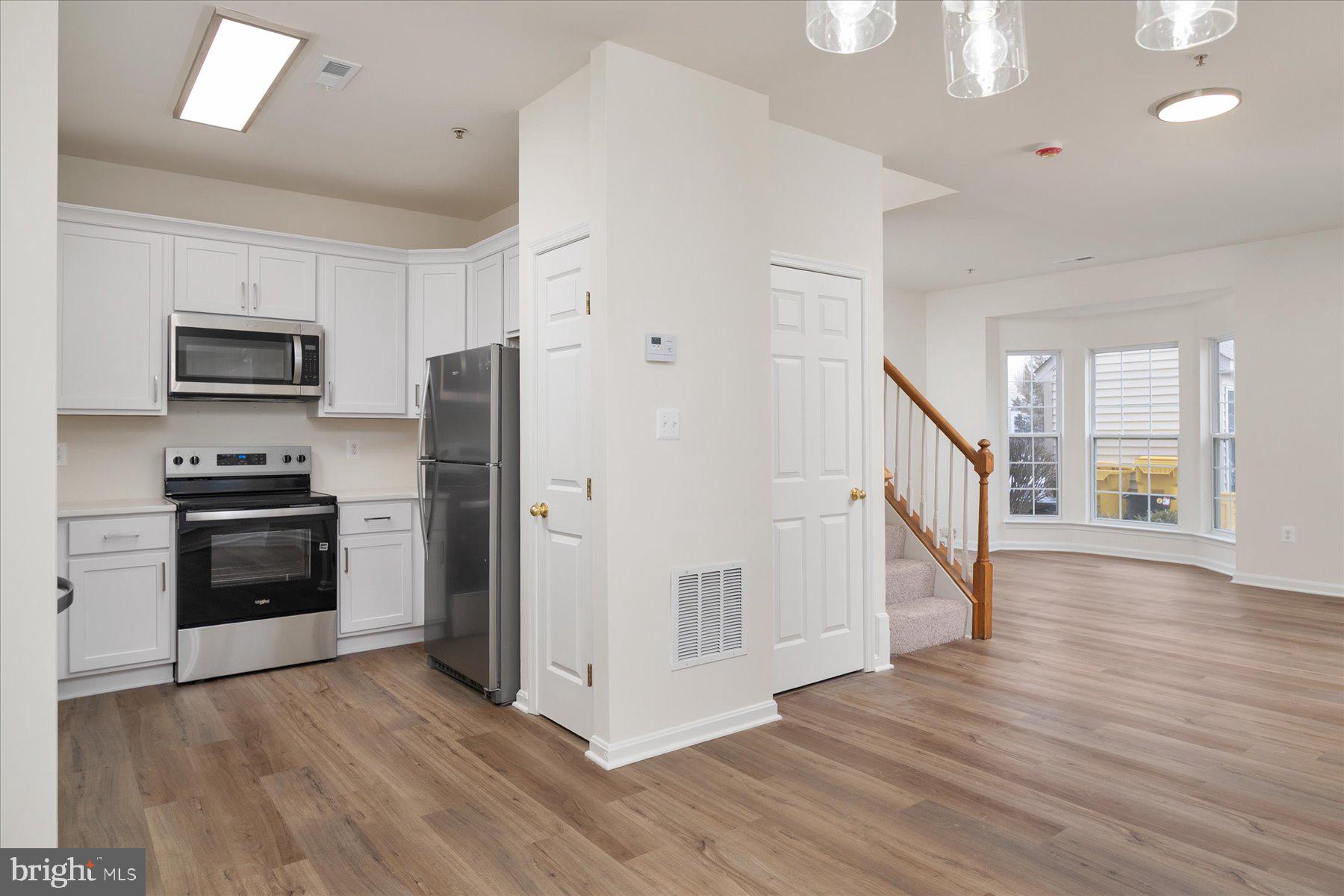 SEVEN OAKS - Residential