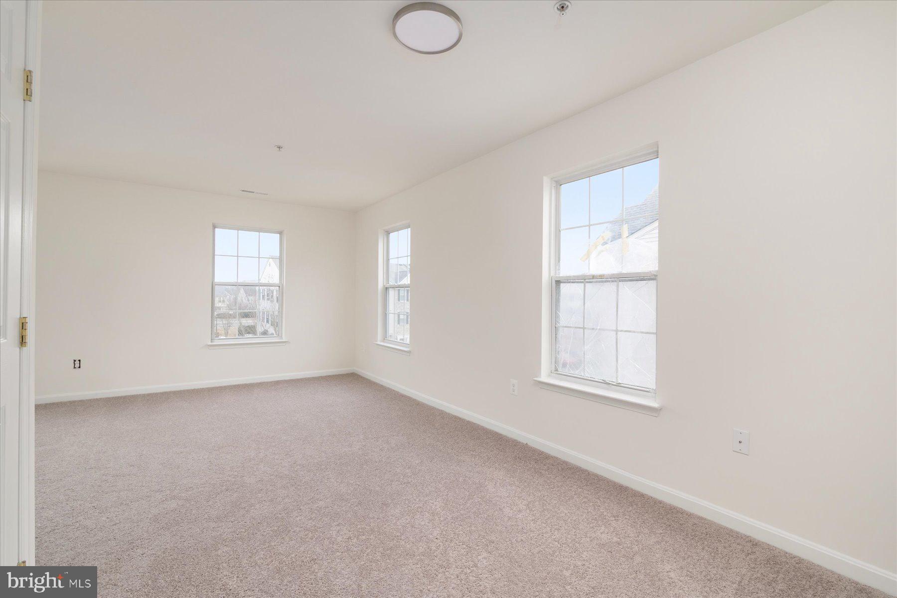 SEVEN OAKS - Residential