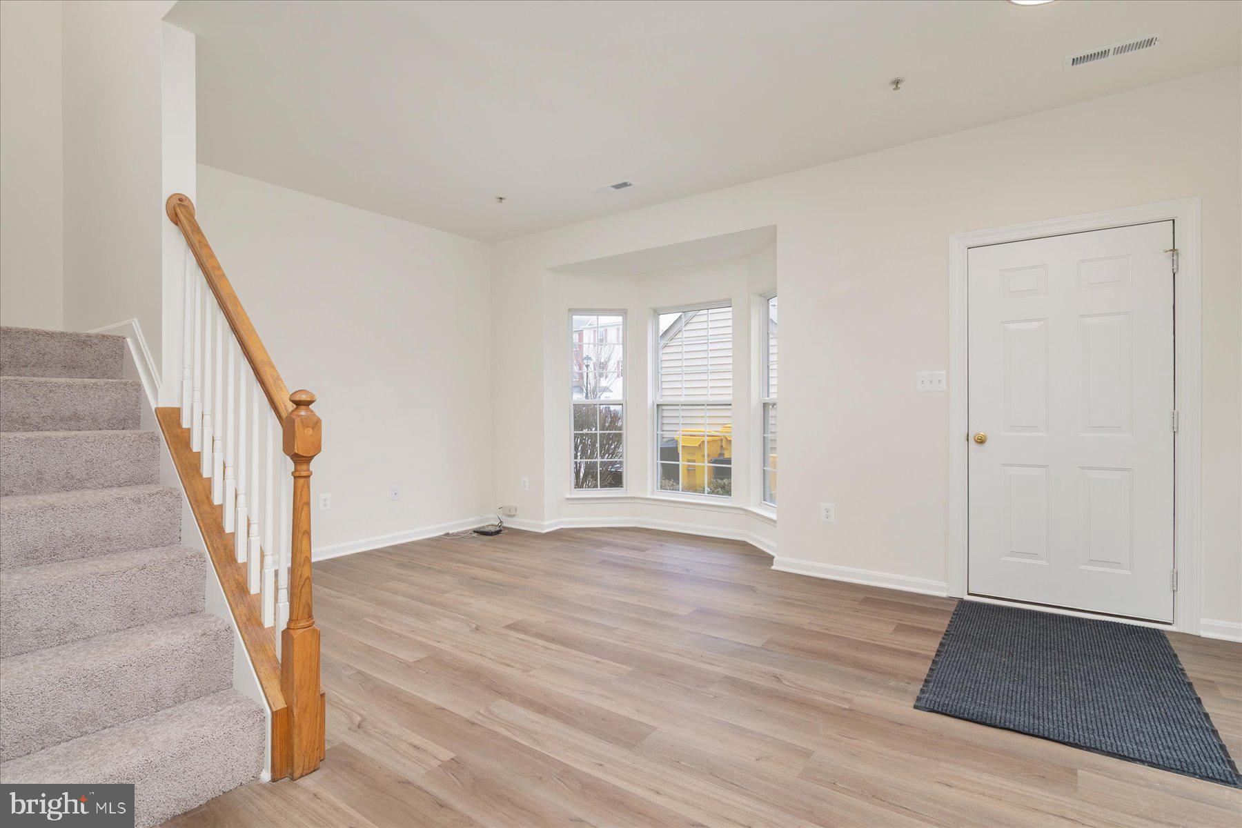 SEVEN OAKS - Residential