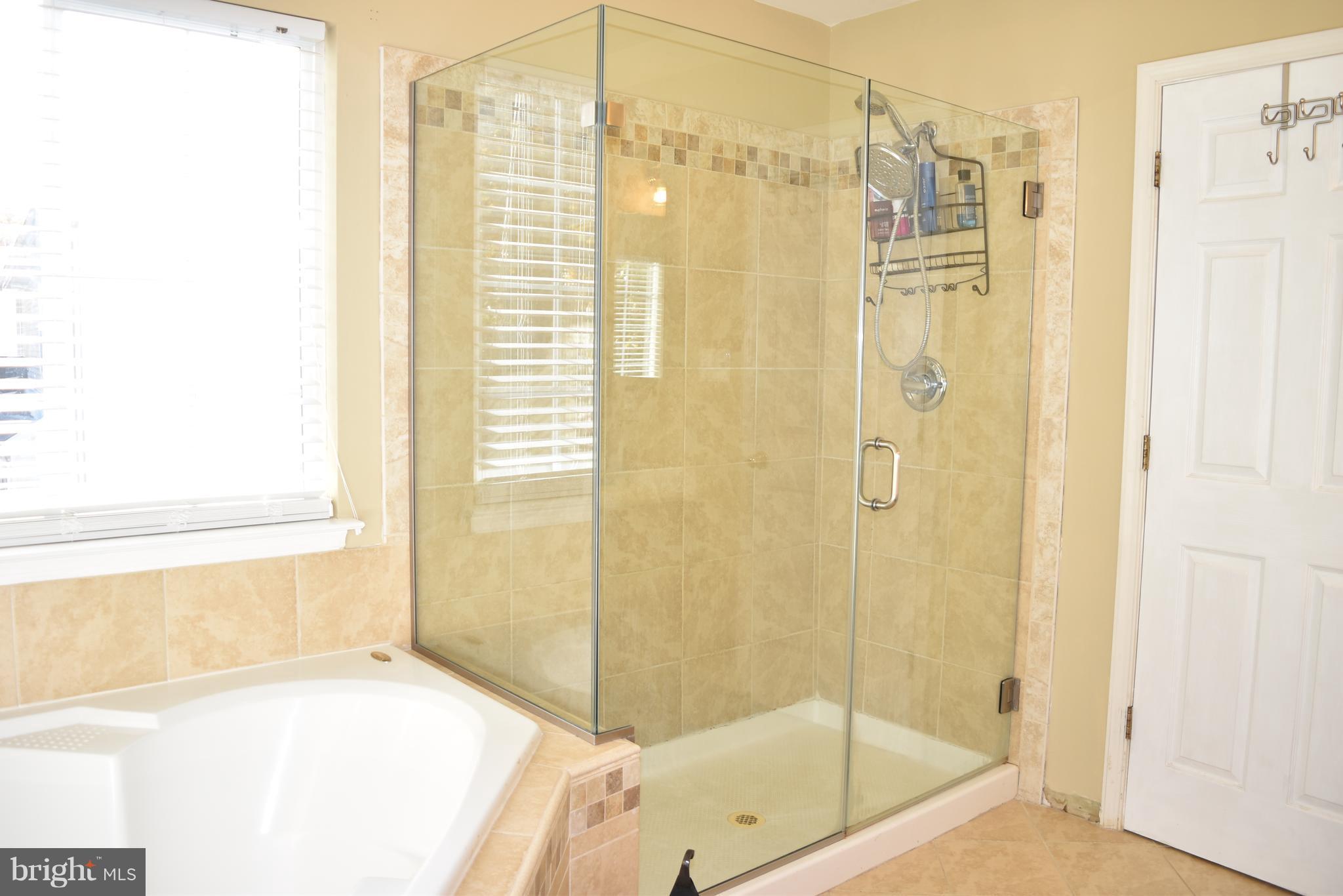 EAST HAMPTON - Residential