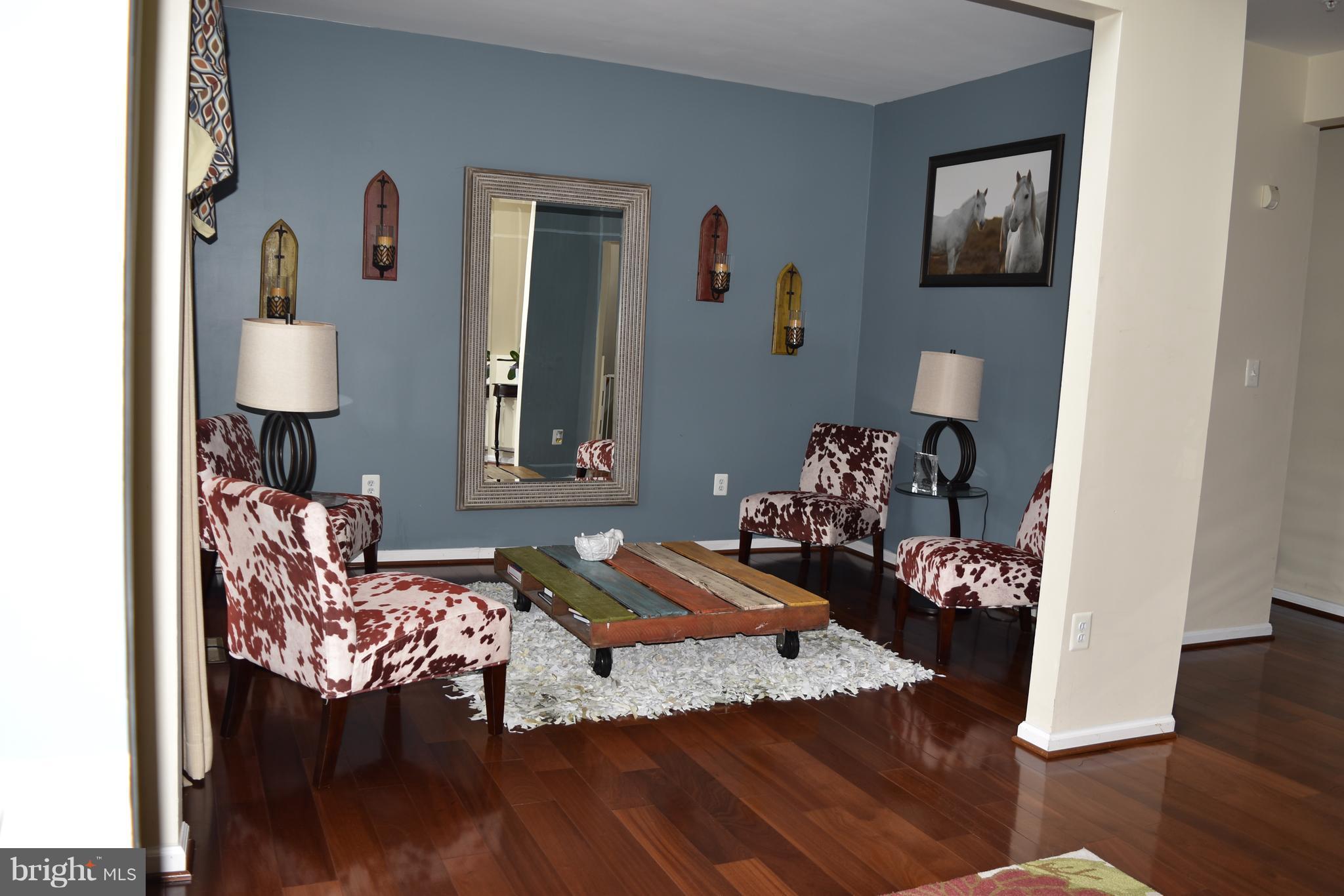 EAST HAMPTON - Residential