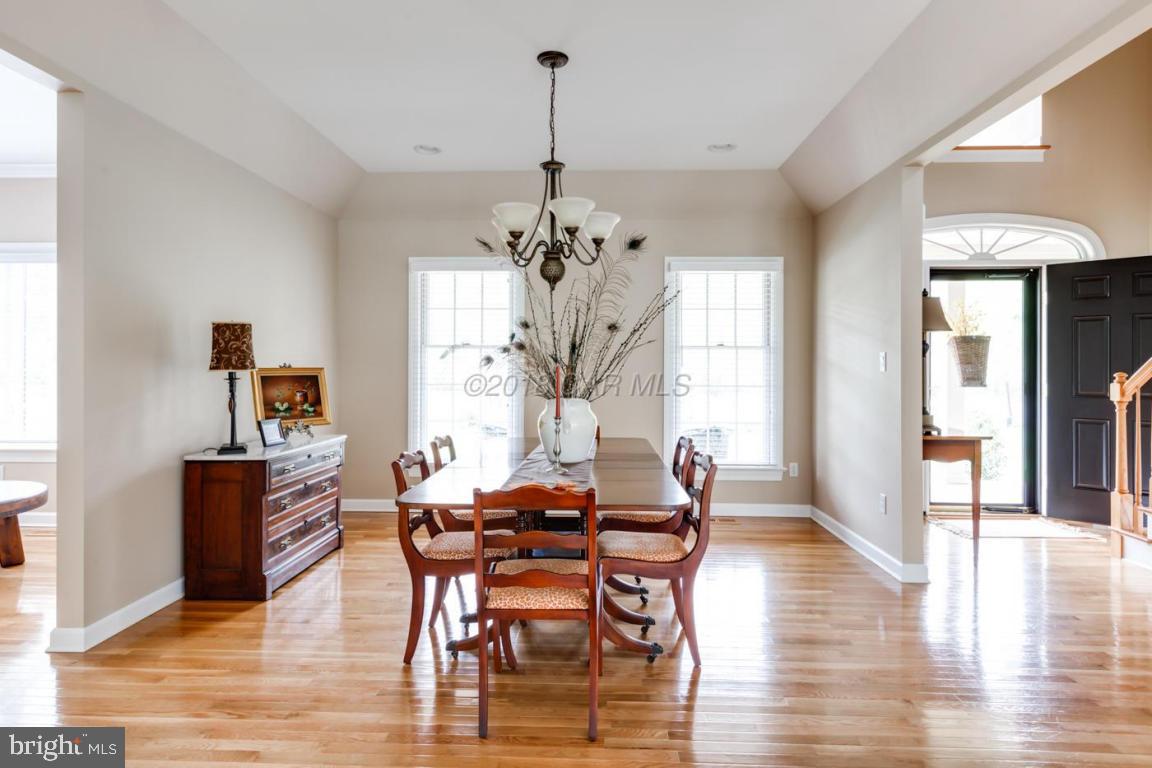 KENSINGTON WOODS - Residential