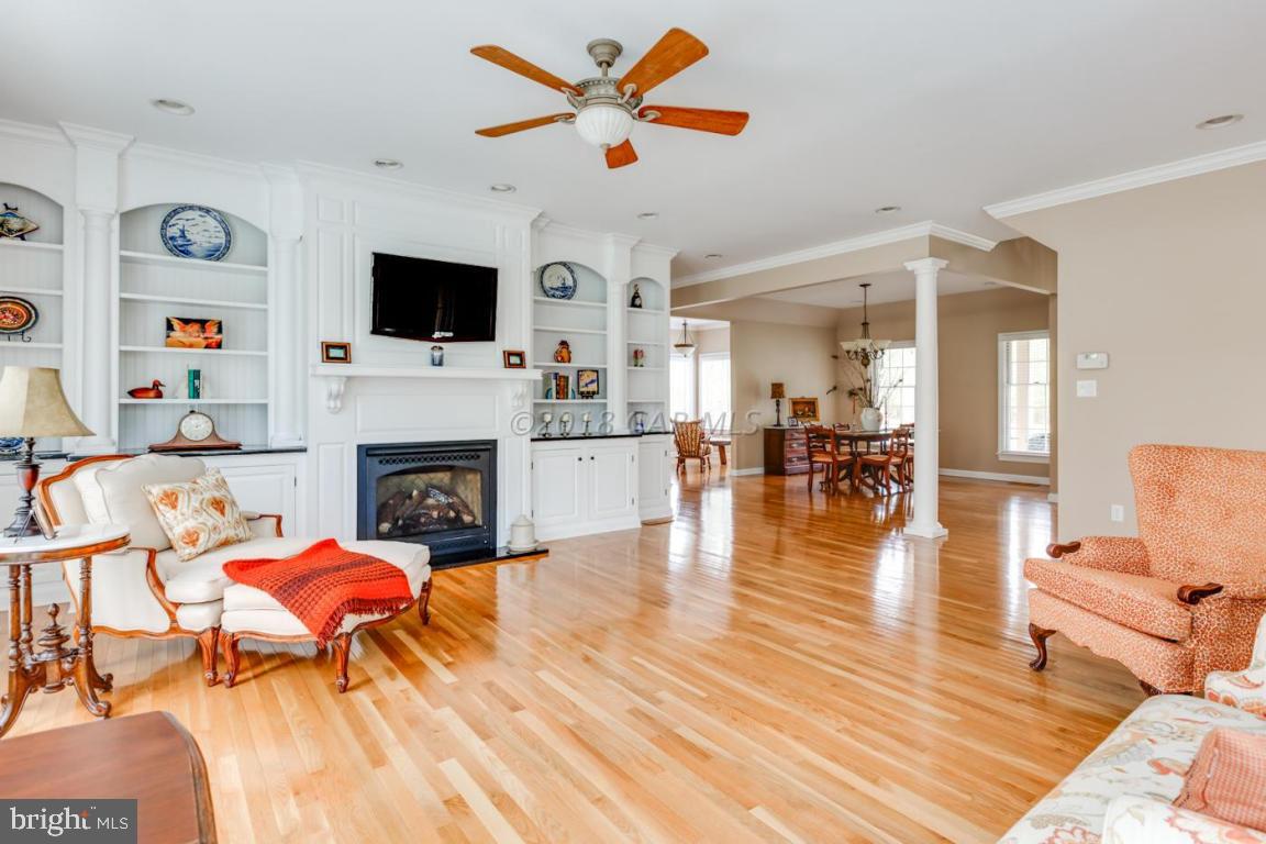 KENSINGTON WOODS - Residential