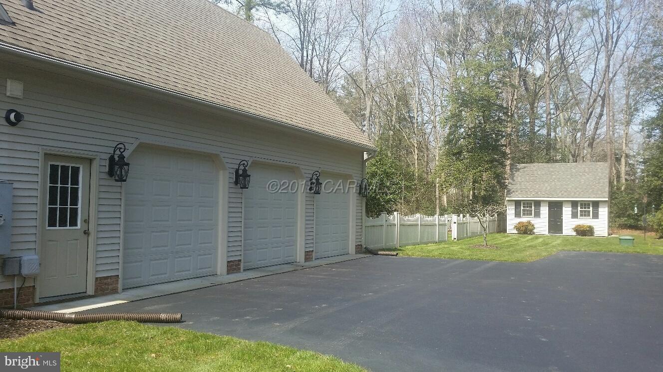 KENSINGTON WOODS - Residential