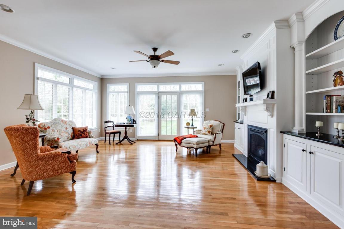 KENSINGTON WOODS - Residential