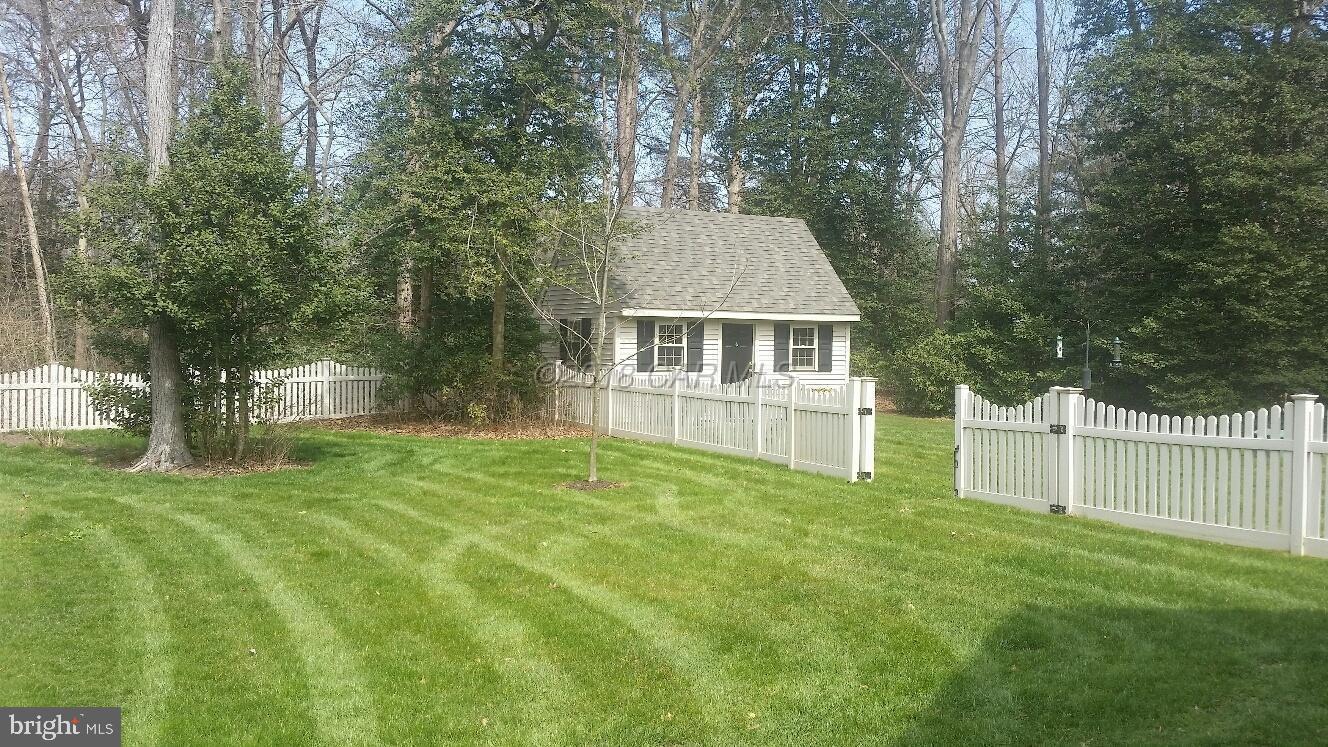 KENSINGTON WOODS - Residential