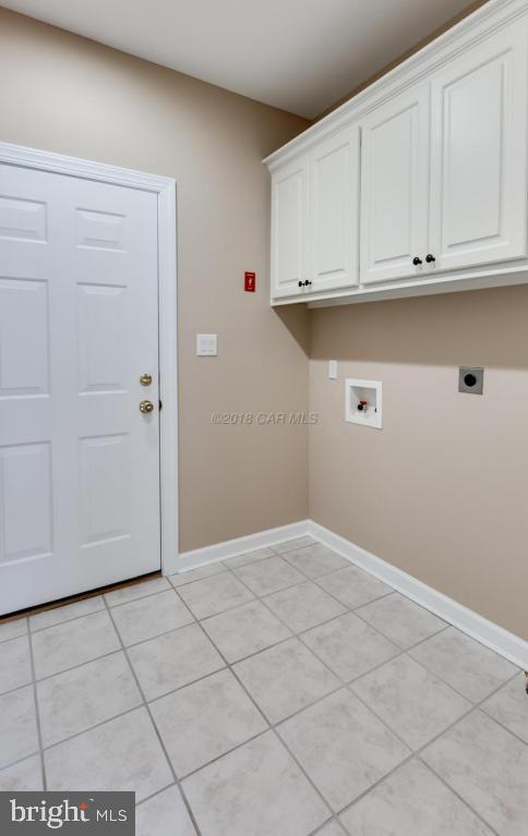 KENSINGTON WOODS - Residential