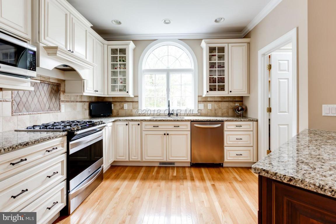 KENSINGTON WOODS - Residential