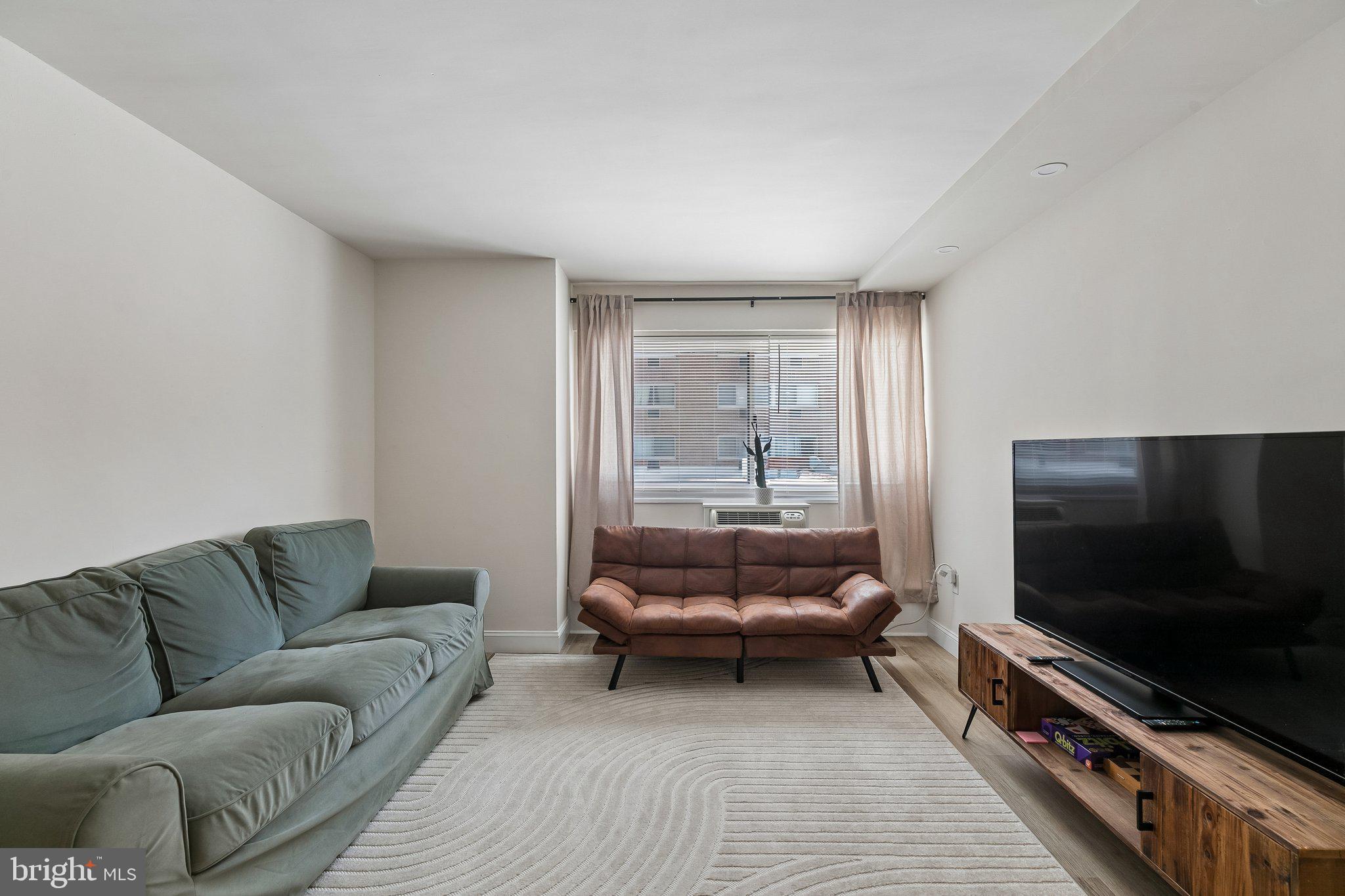 2101 CHESTNUT STREET 303