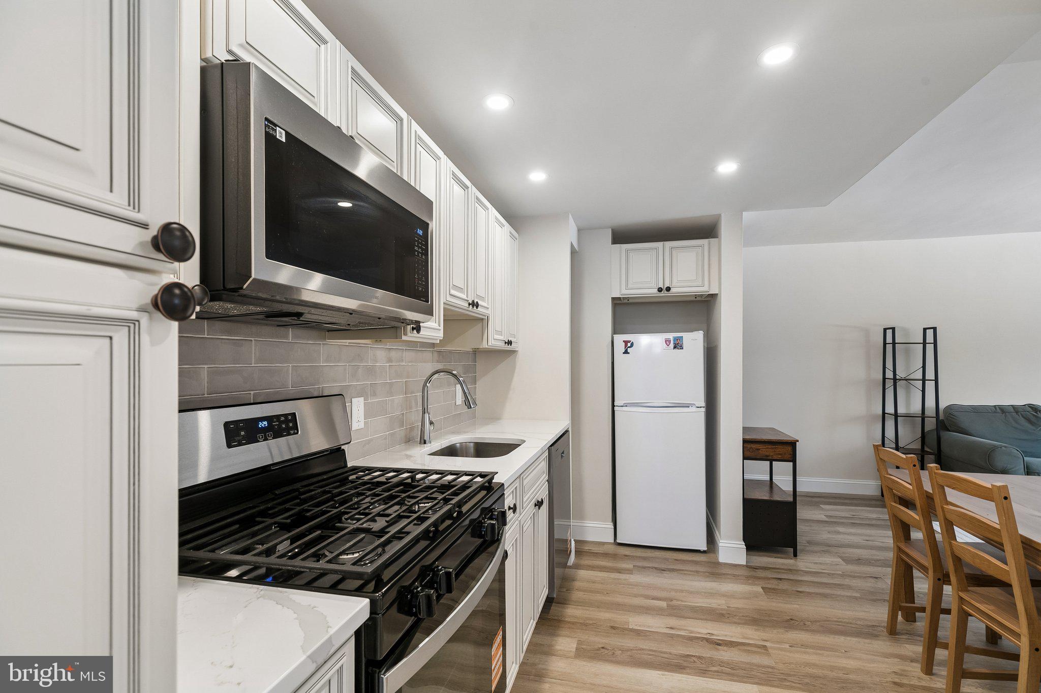 2101 CHESTNUT STREET 303
