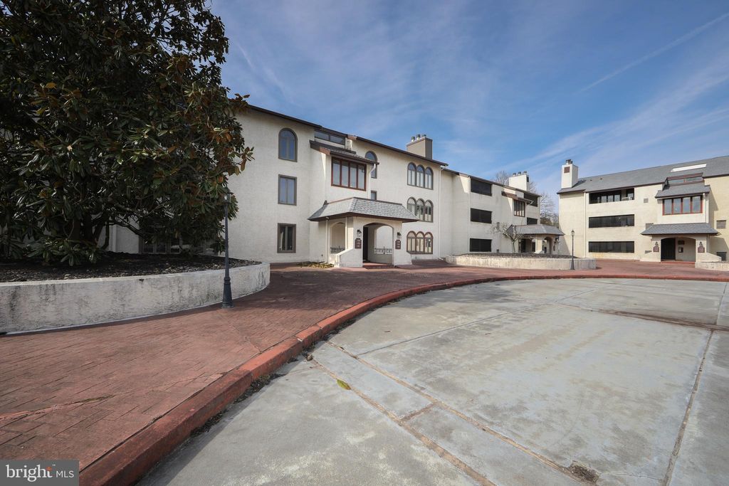 listing image 0