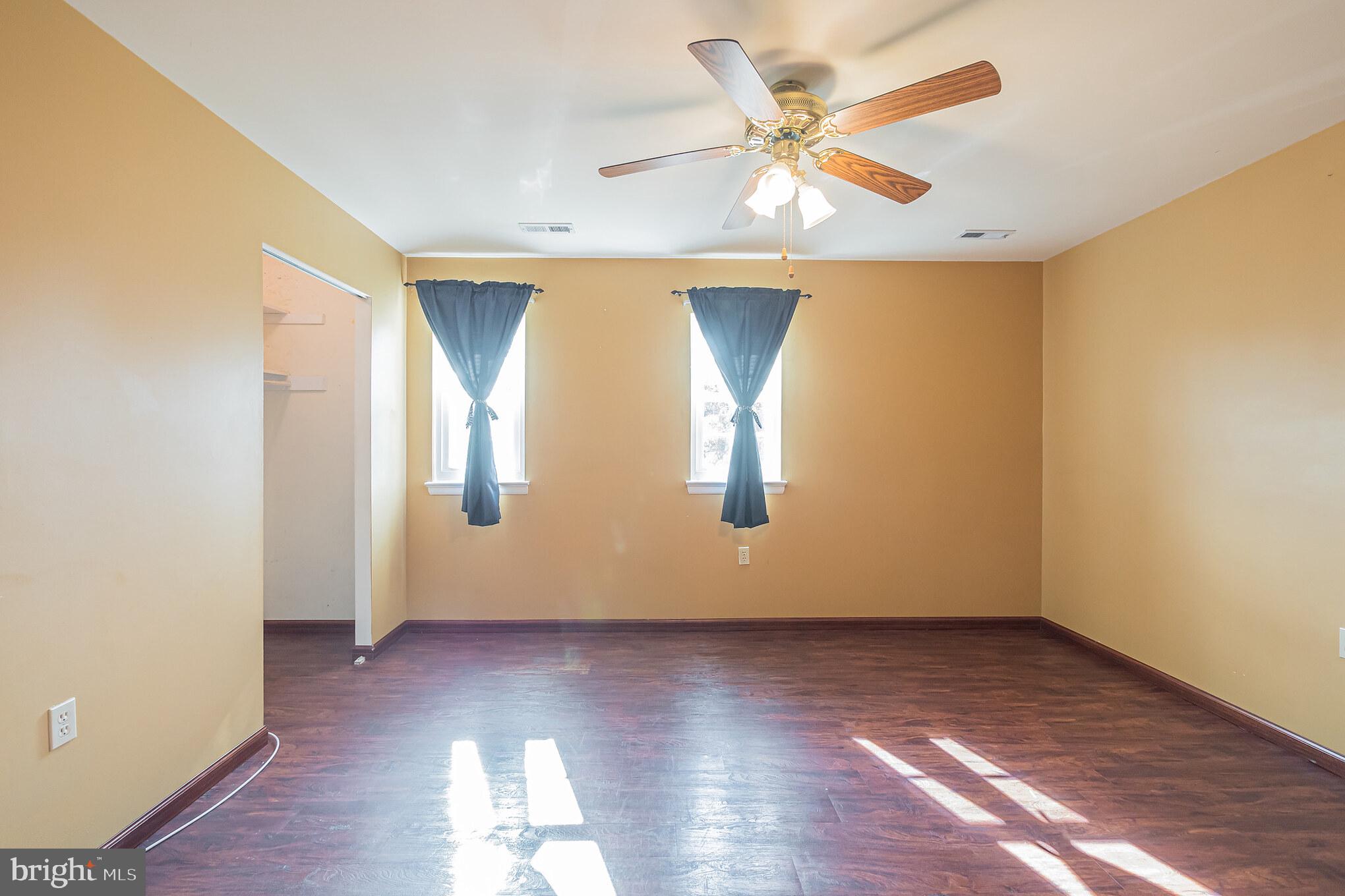 VILLAGE BROOK - Residential