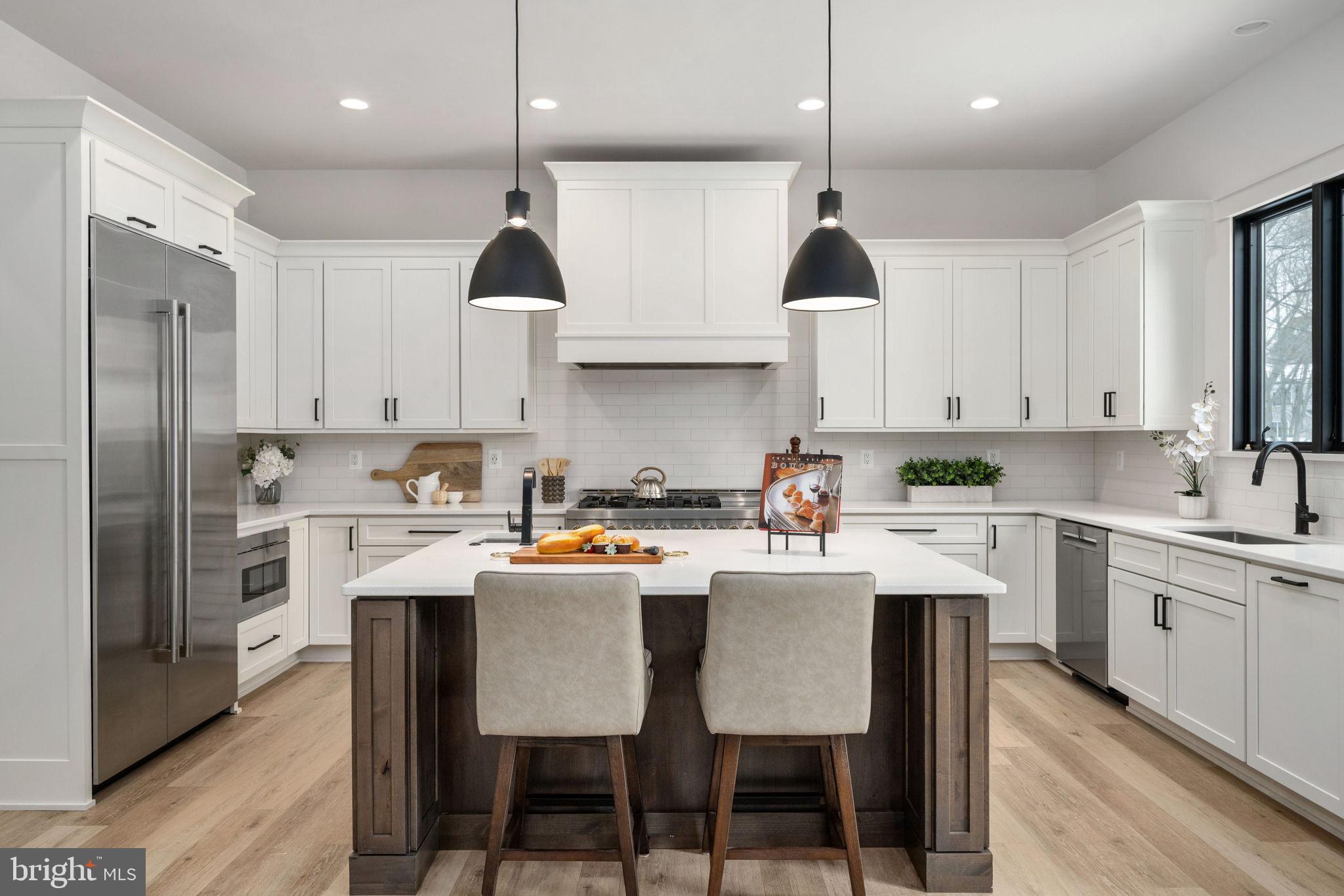 EAST VIENNA WOODS - Residential