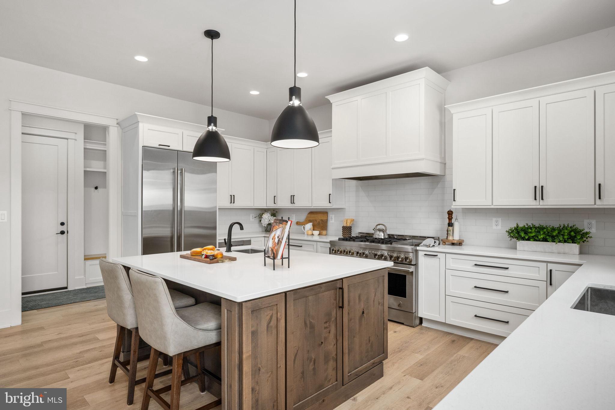 EAST VIENNA WOODS - Residential