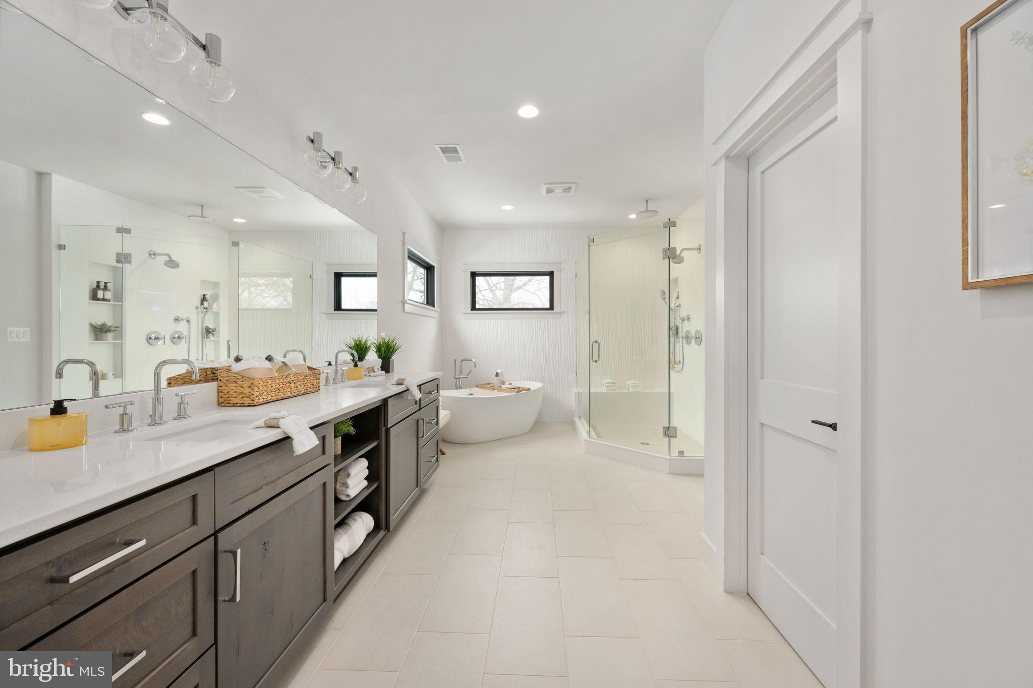 EAST VIENNA WOODS - Residential