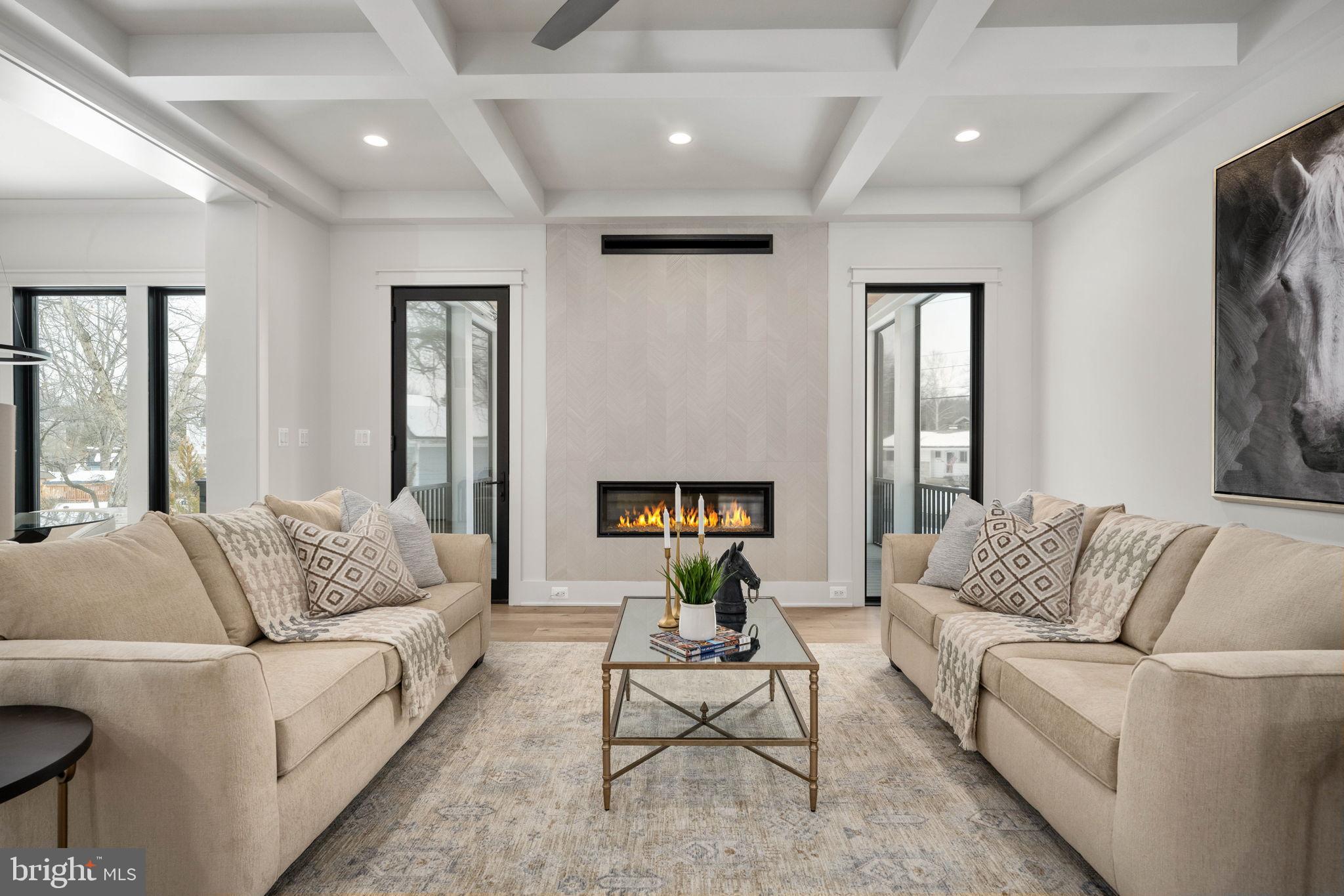 EAST VIENNA WOODS - Residential