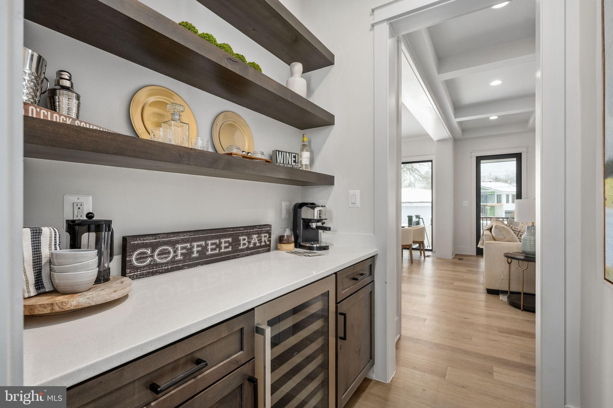 EAST VIENNA WOODS - Residential