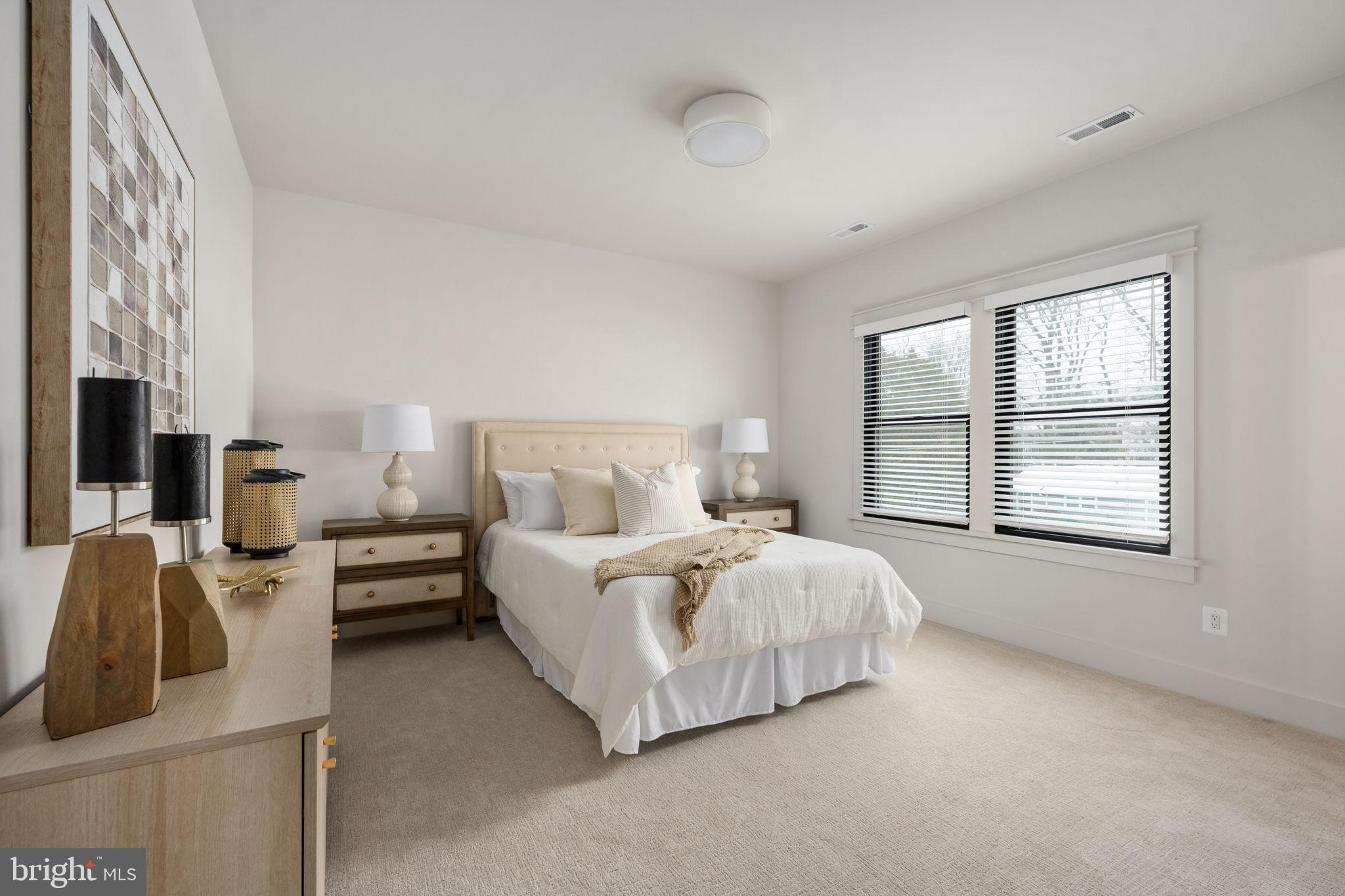 EAST VIENNA WOODS - Residential