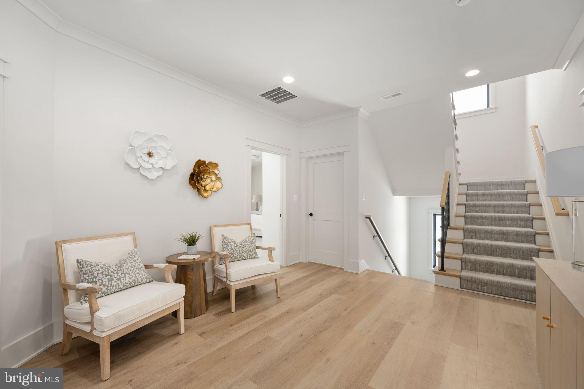 EAST VIENNA WOODS - Residential