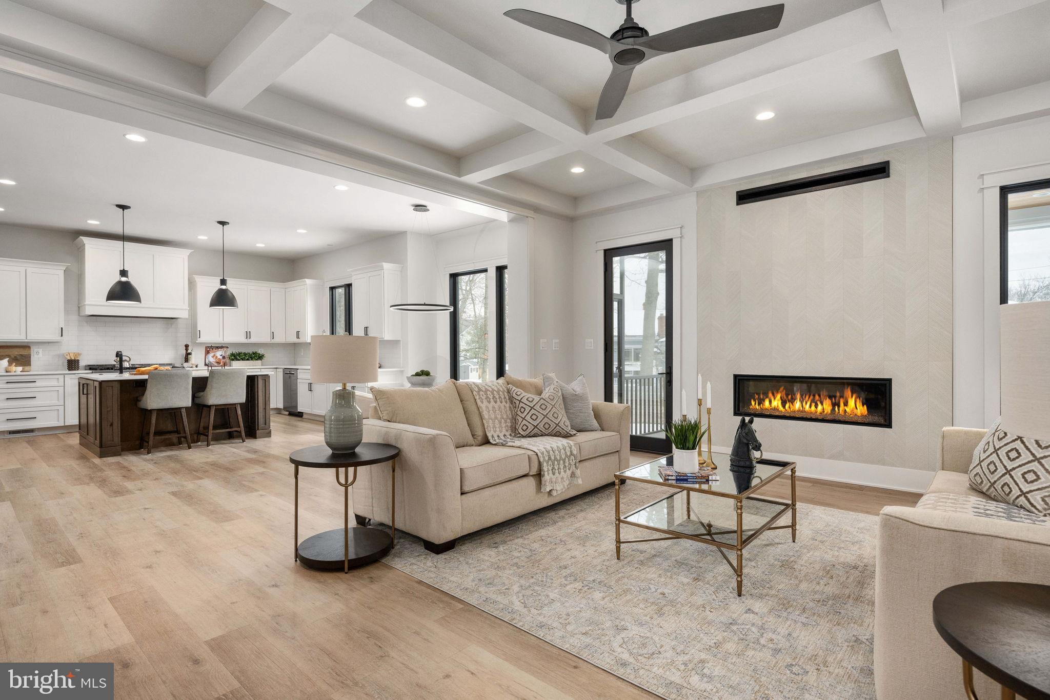 EAST VIENNA WOODS - Residential