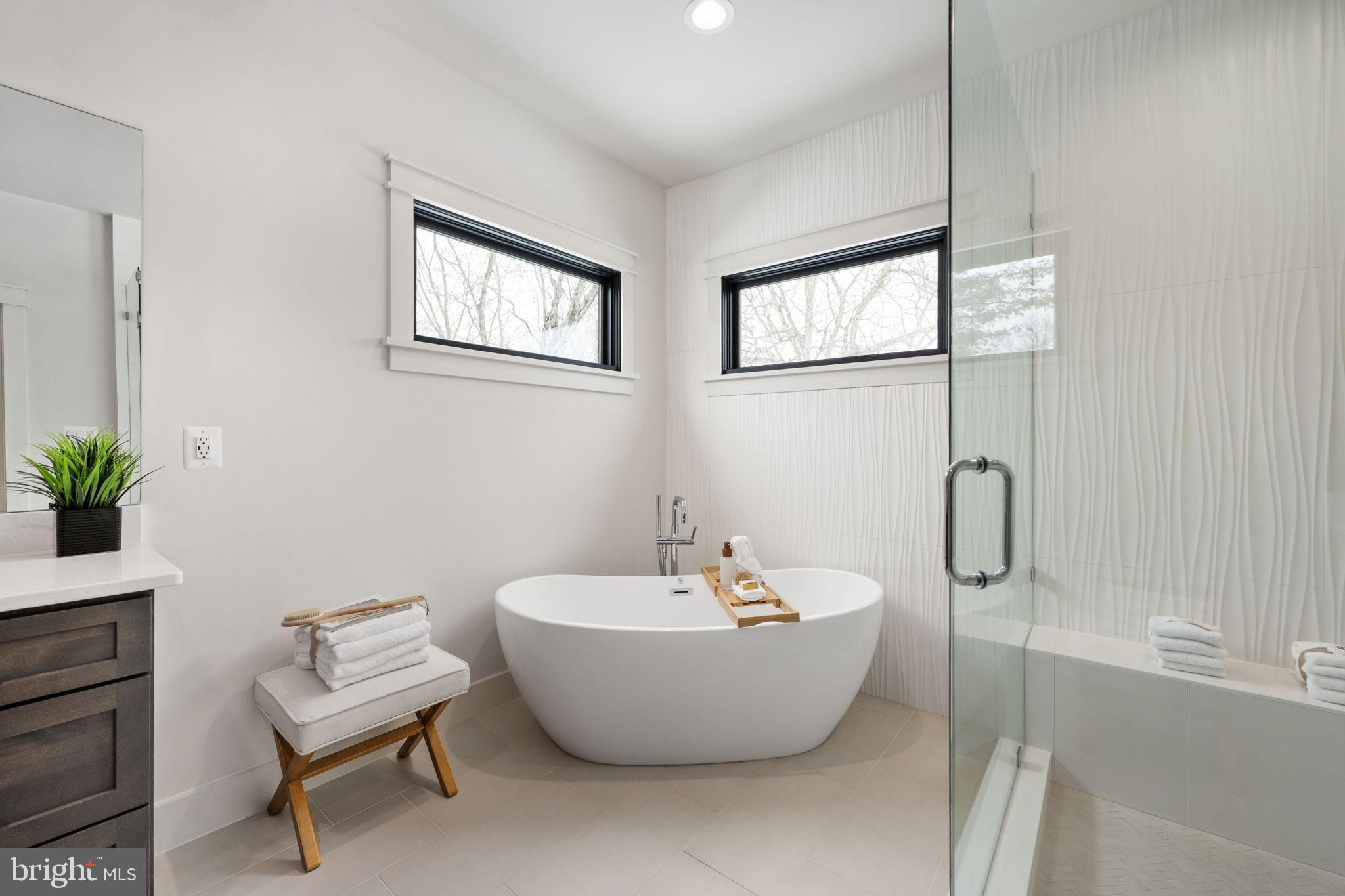 EAST VIENNA WOODS - Residential