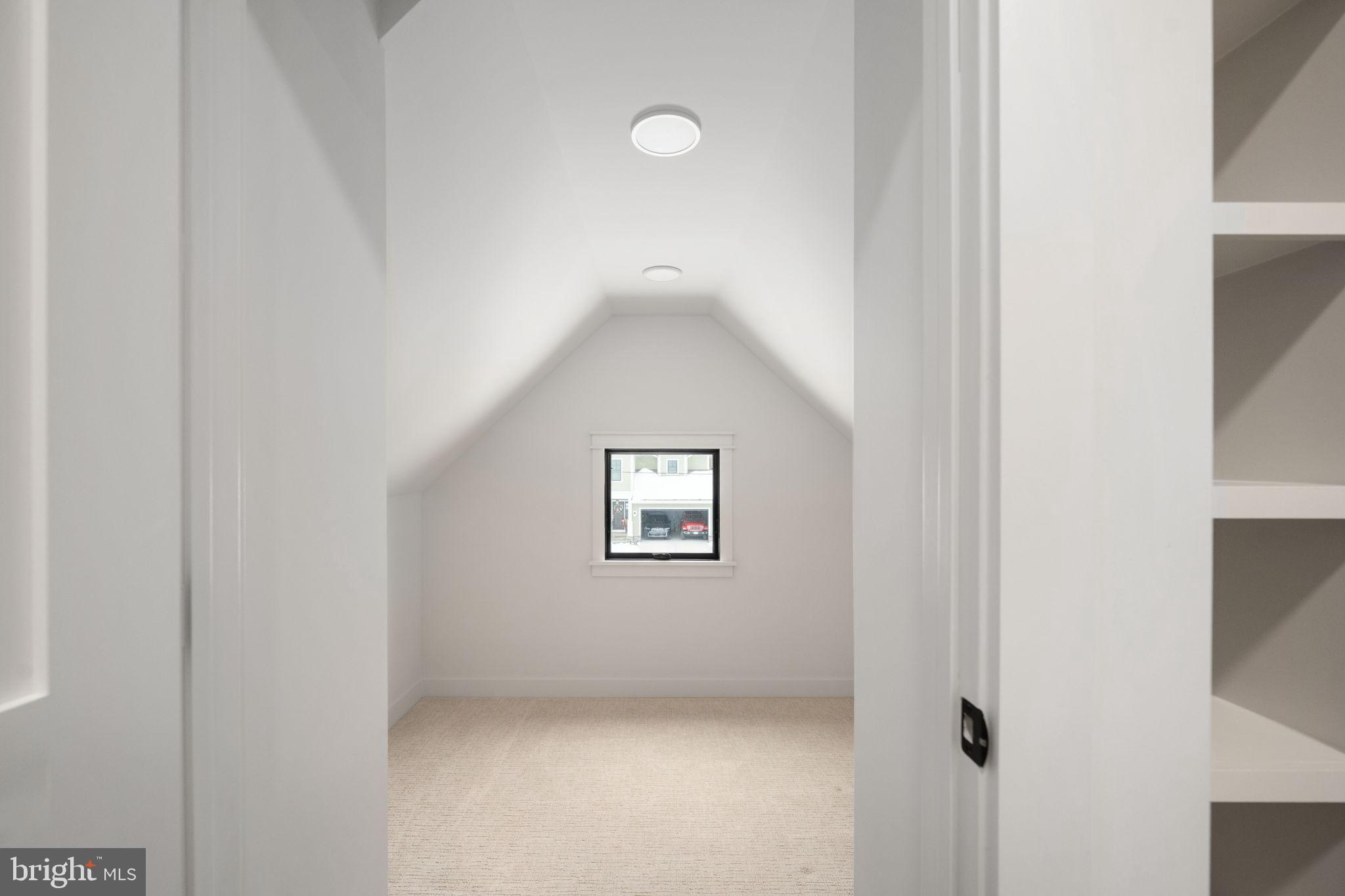 EAST VIENNA WOODS - Residential