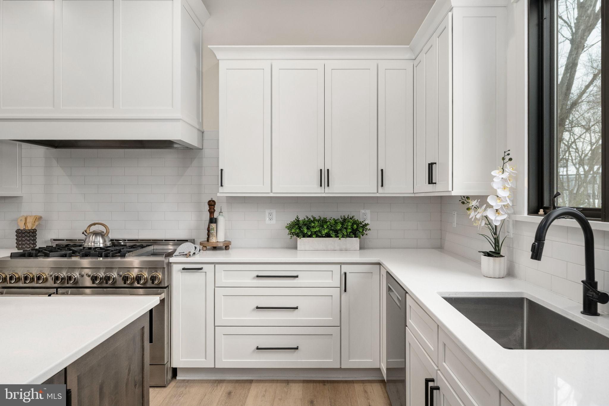 EAST VIENNA WOODS - Residential