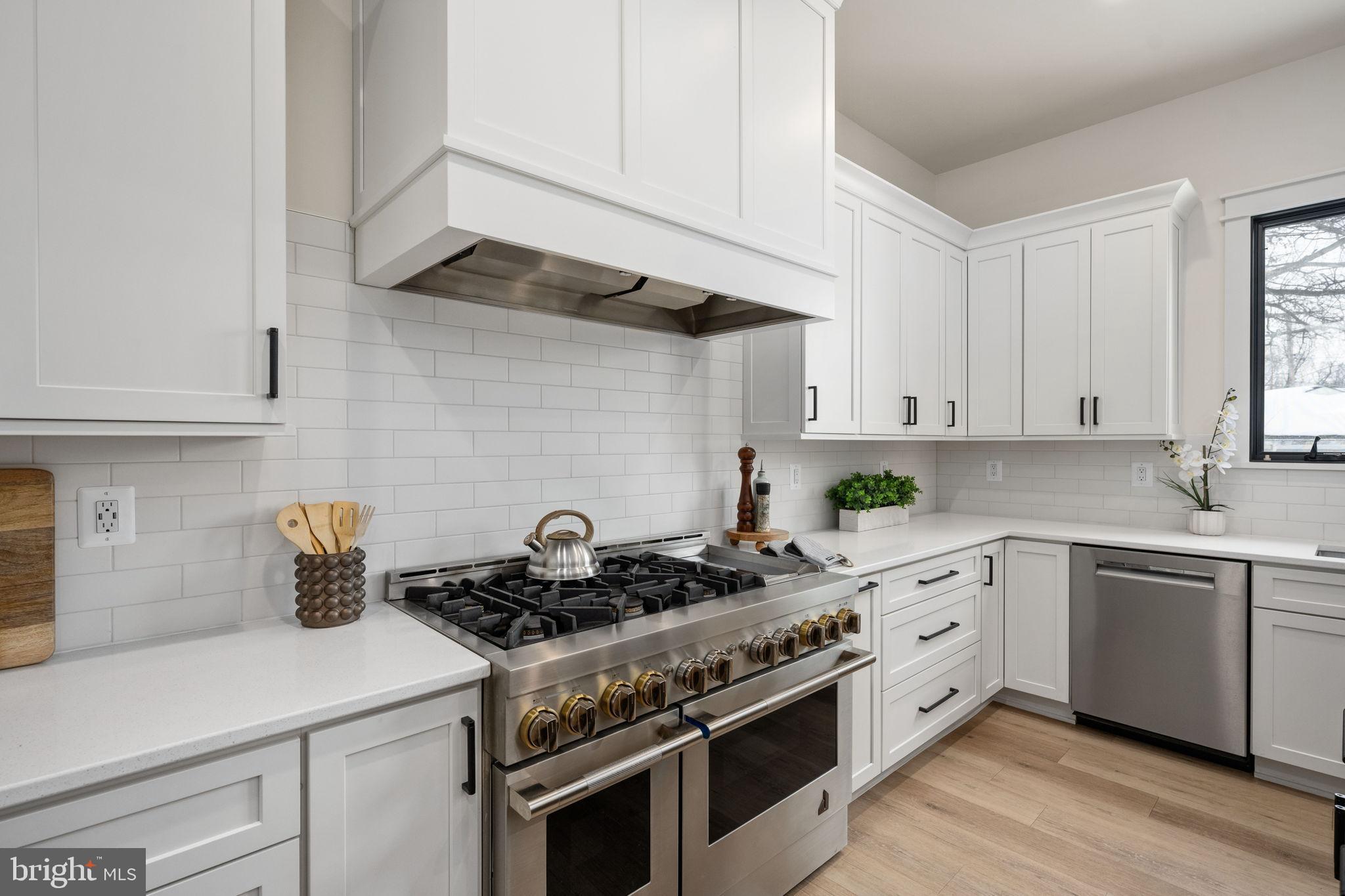 EAST VIENNA WOODS - Residential