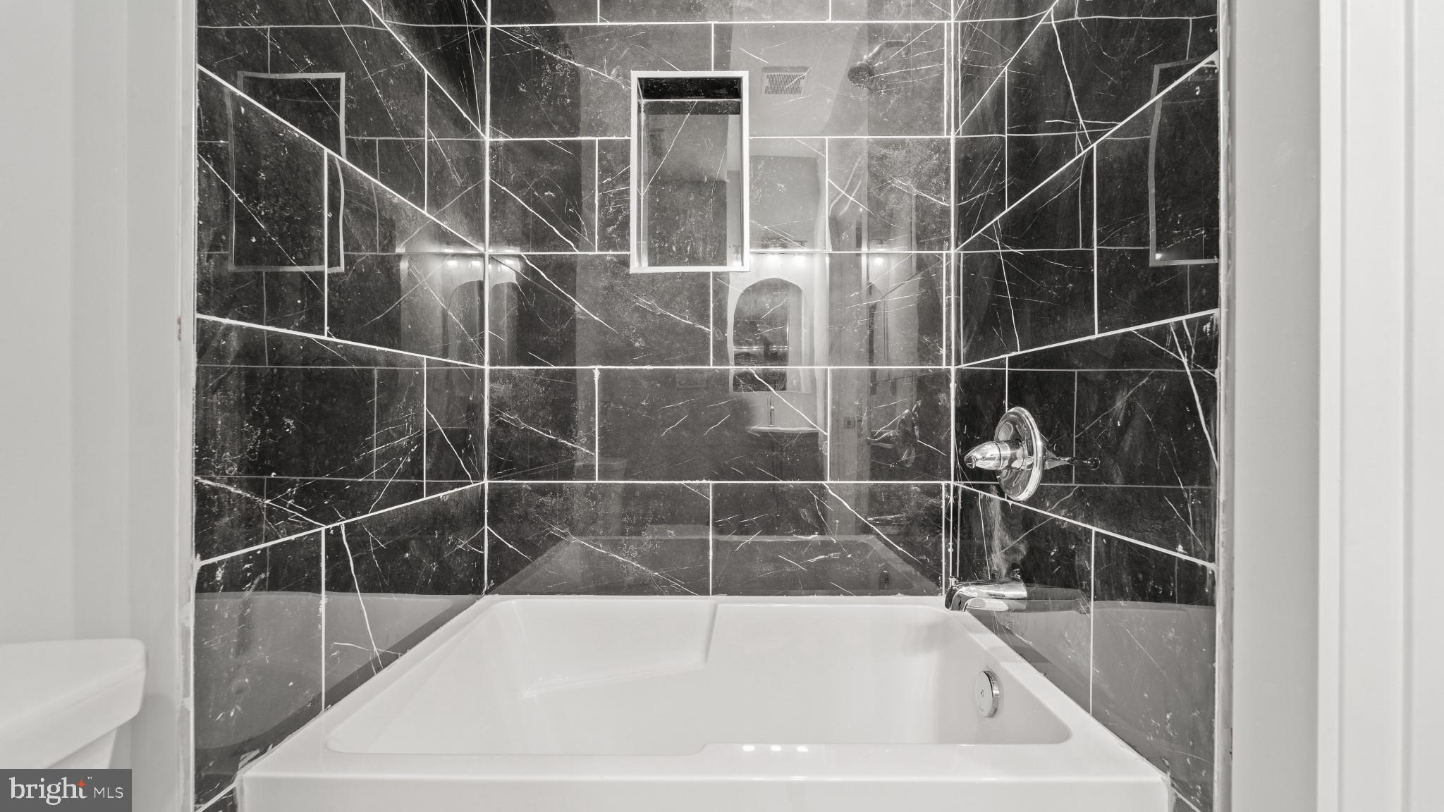 FRANCISVILLE - Residential Lease