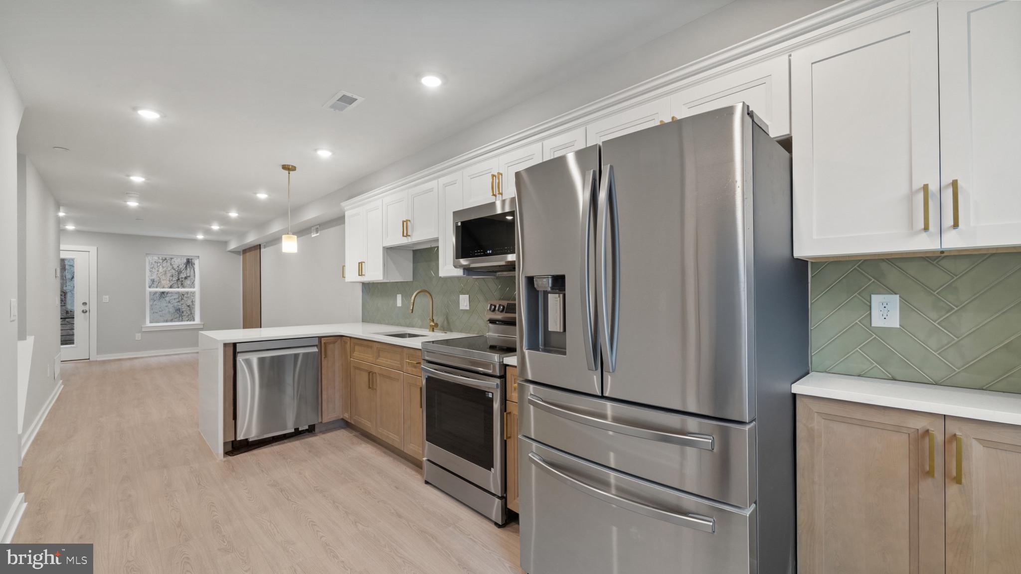 FRANCISVILLE - Residential Lease