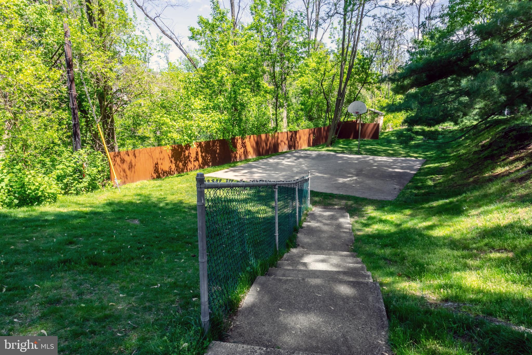 HAVERFORD HILL - Residential
