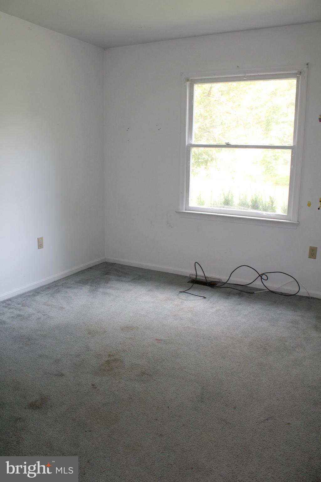 LAKE CAROLINE - Residential Lease