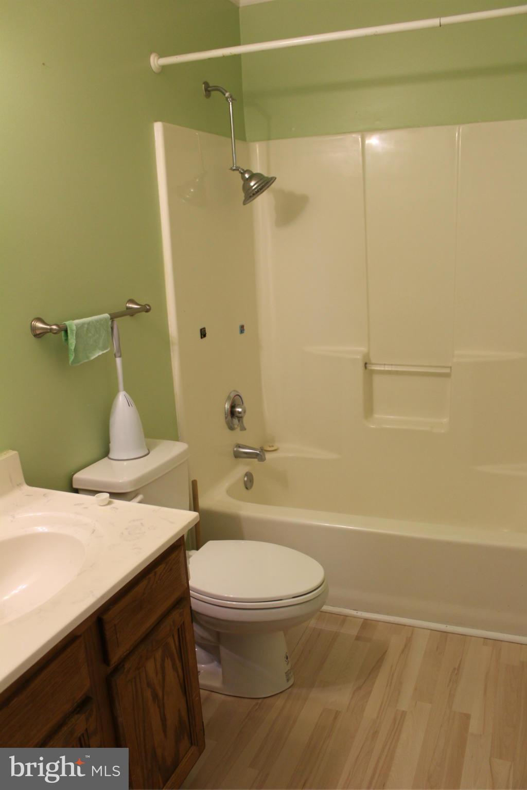 LAKE CAROLINE - Residential Lease