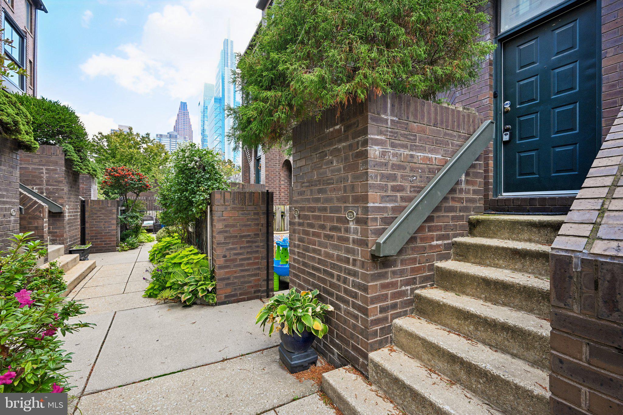 100 N 22ND STREET 09 125
