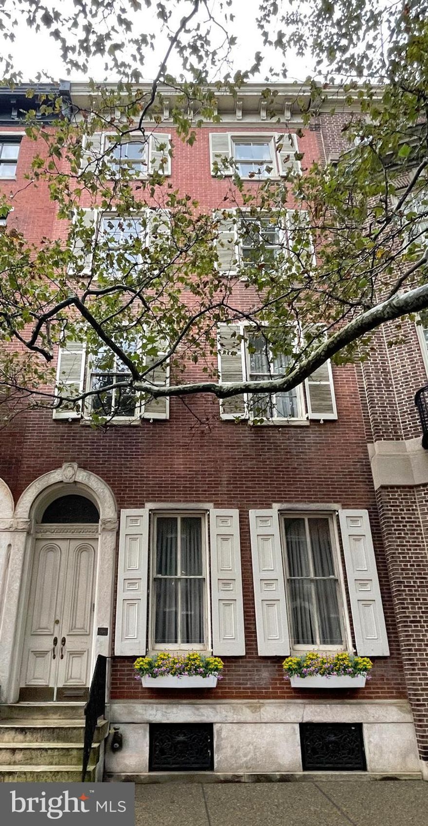 Do you dream of creating your very own RITTENHOUSE SQUARE RESIDENCE? This 20 ft wide property, at 1829 Delancey Street offers you the ability to design & customize this magnificent home, that was last on the market 35 years ago! 75 ft of depth with one car existing parking, 2 decks, and over 4,400 sq ft of canvas that is waiting for that special touch, and your creativity. Lifestyle, value & opportunity, is what is available in this OCEAN FRONT LOCATION on THE premier block, in Philadelphia!!