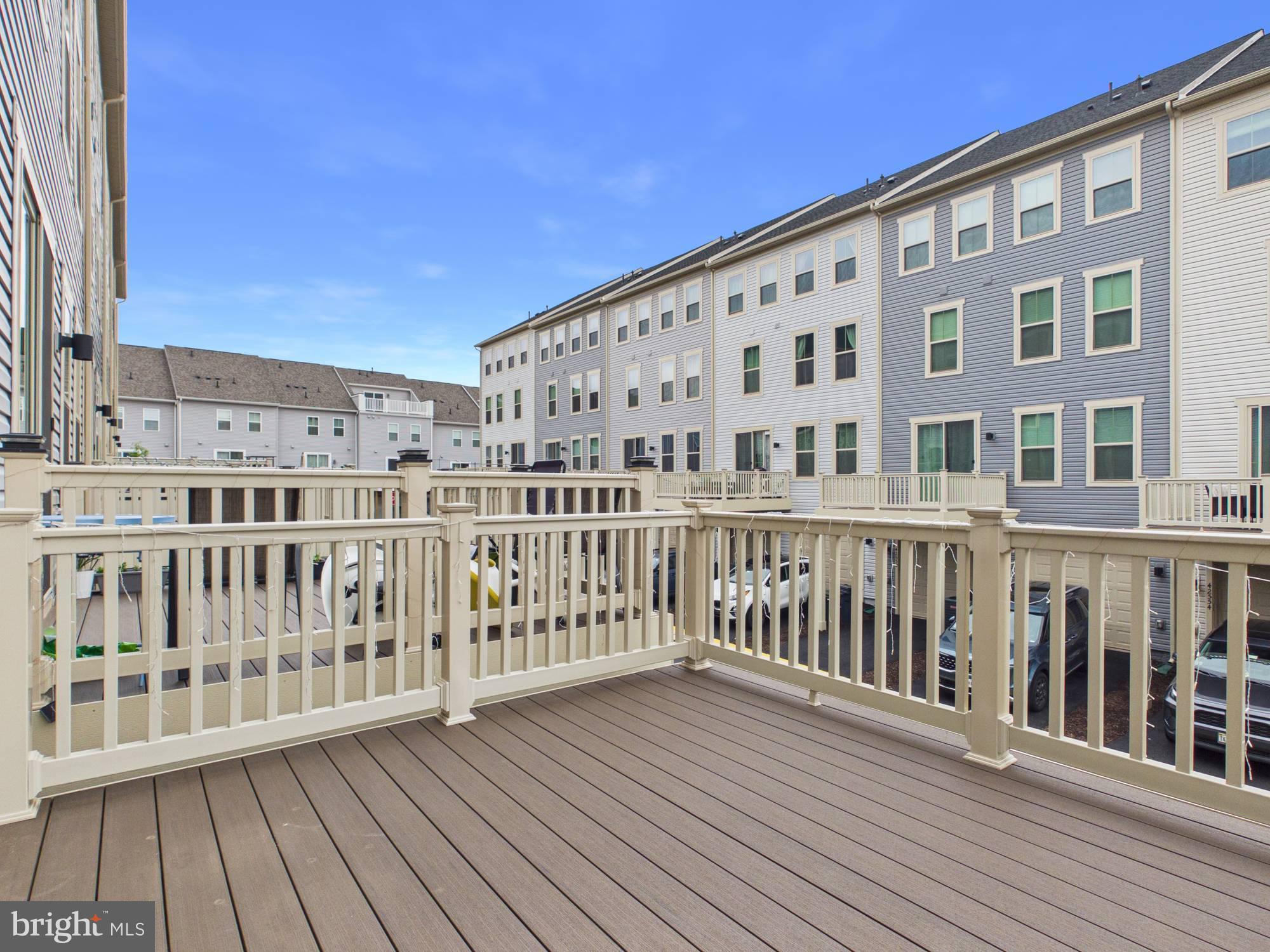 ARCOLA TOWN CENTER CONDO - Residential