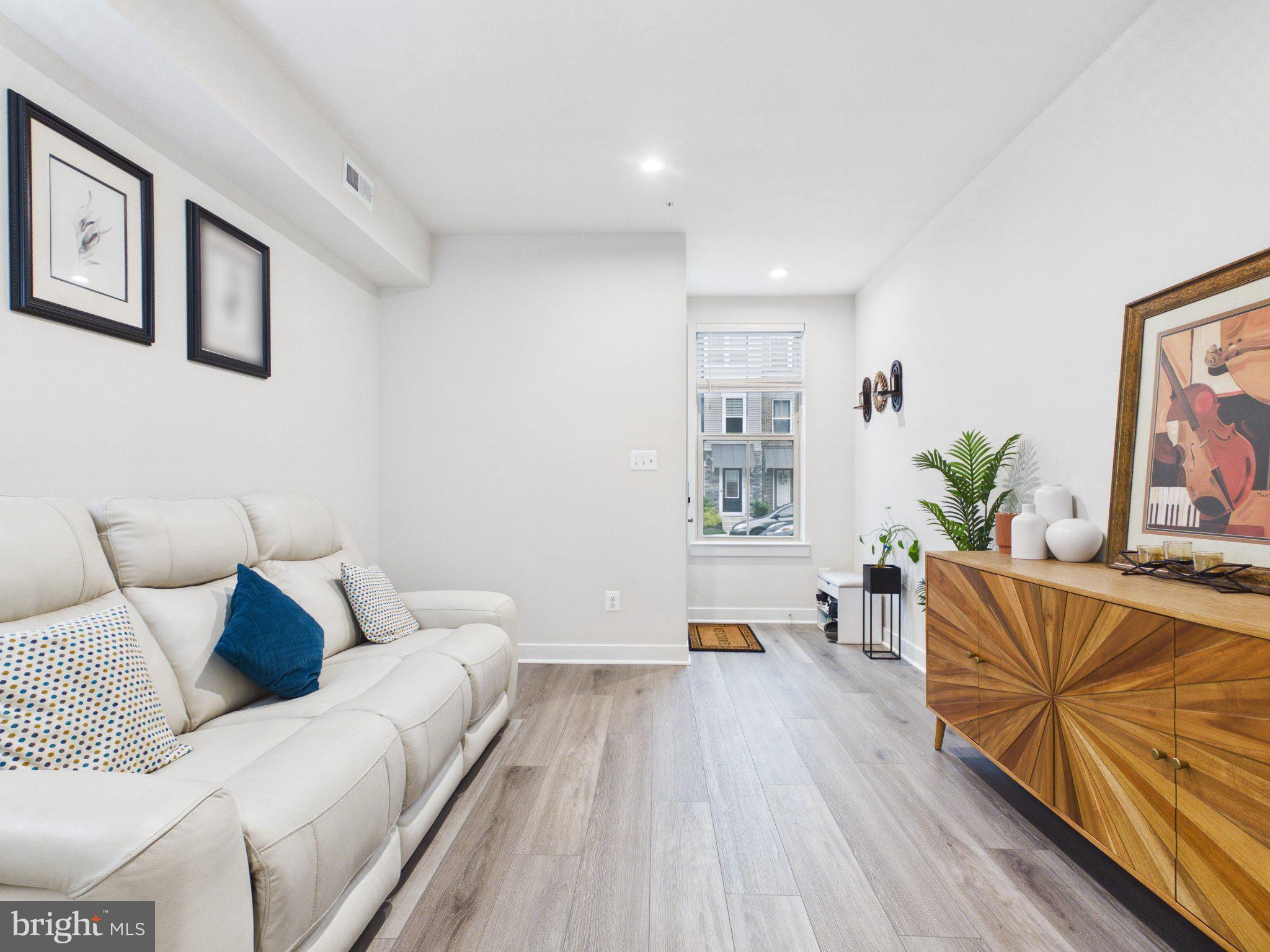 ARCOLA TOWN CENTER CONDO - Residential