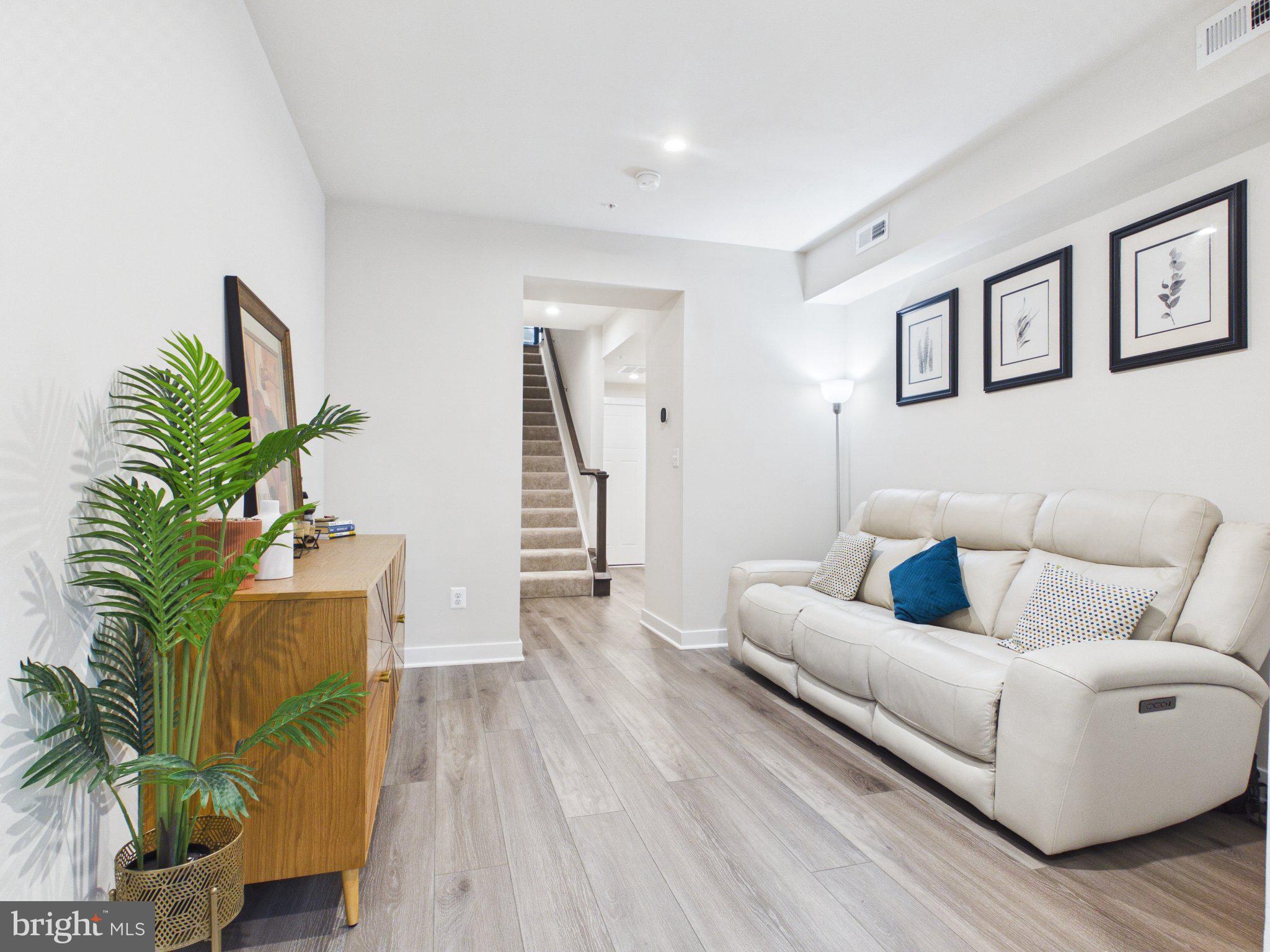 ARCOLA TOWN CENTER CONDO - Residential