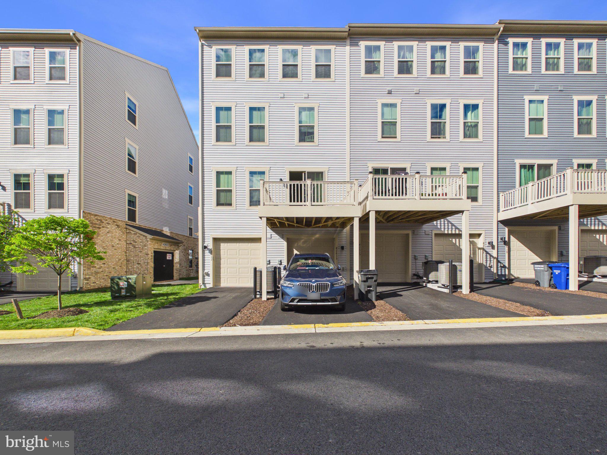 ARCOLA TOWN CENTER CONDO - Residential