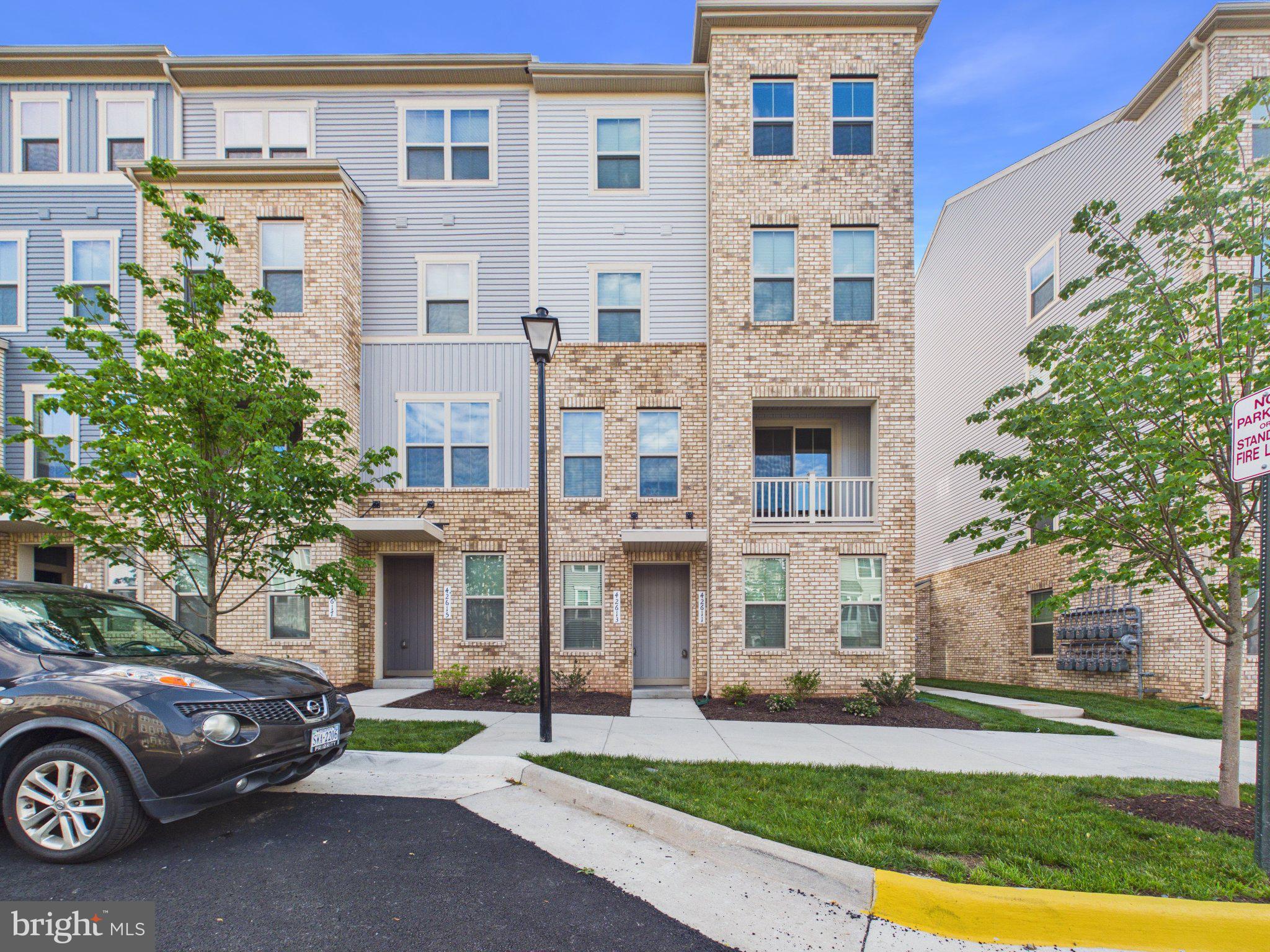ARCOLA TOWN CENTER CONDO - Residential