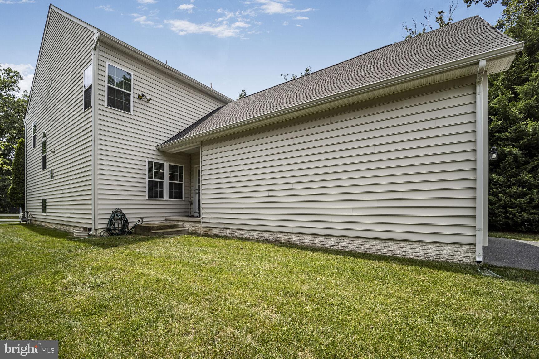 THE CRESCENT AT CHERRY LANE - Residential