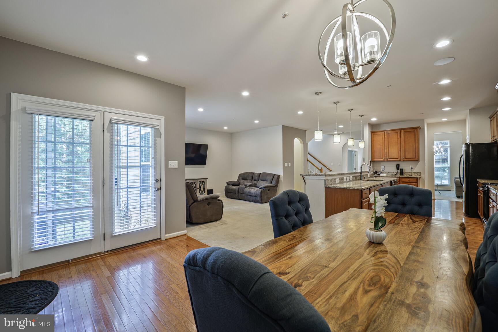 THE CRESCENT AT CHERRY LANE - Residential