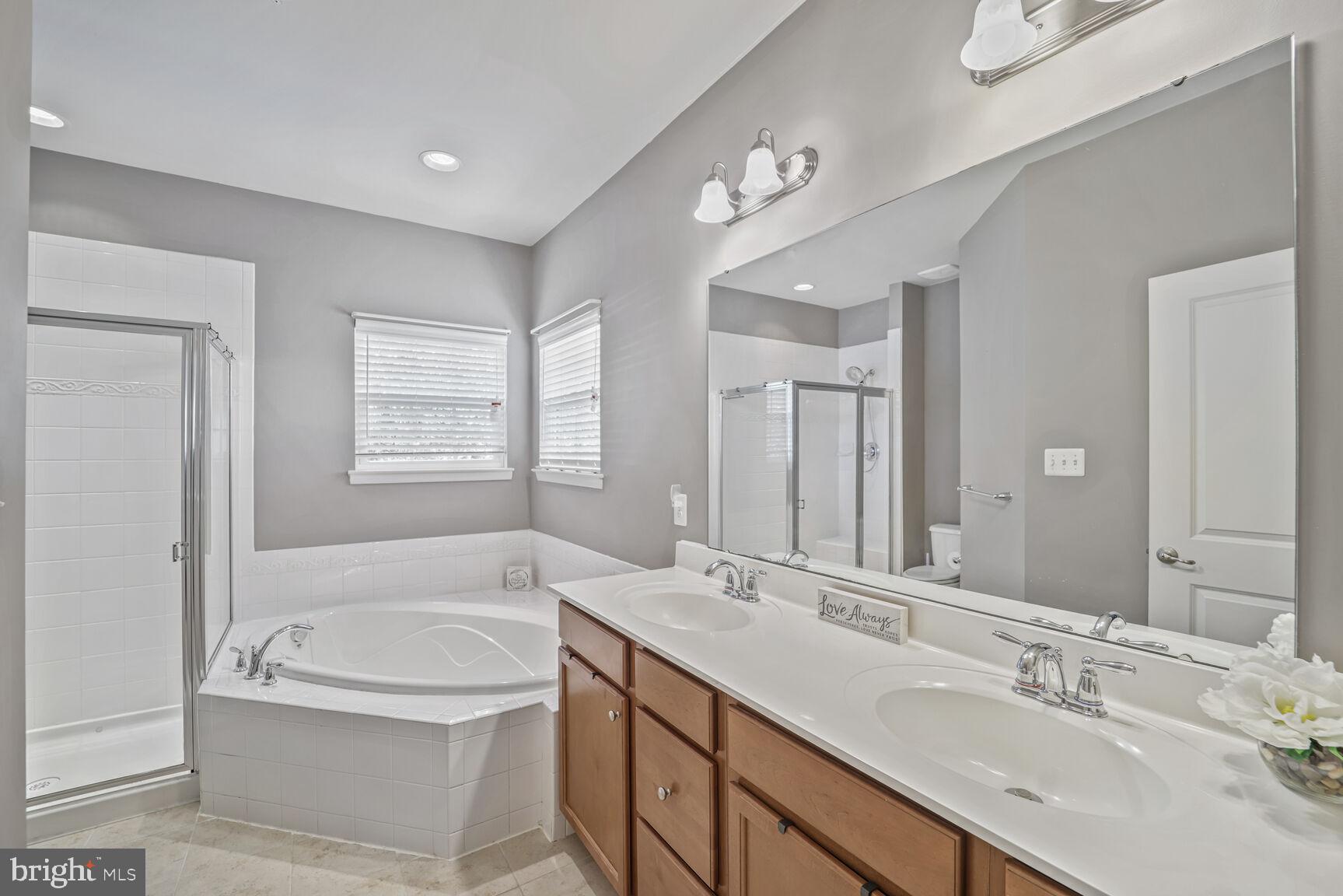 THE CRESCENT AT CHERRY LANE - Residential