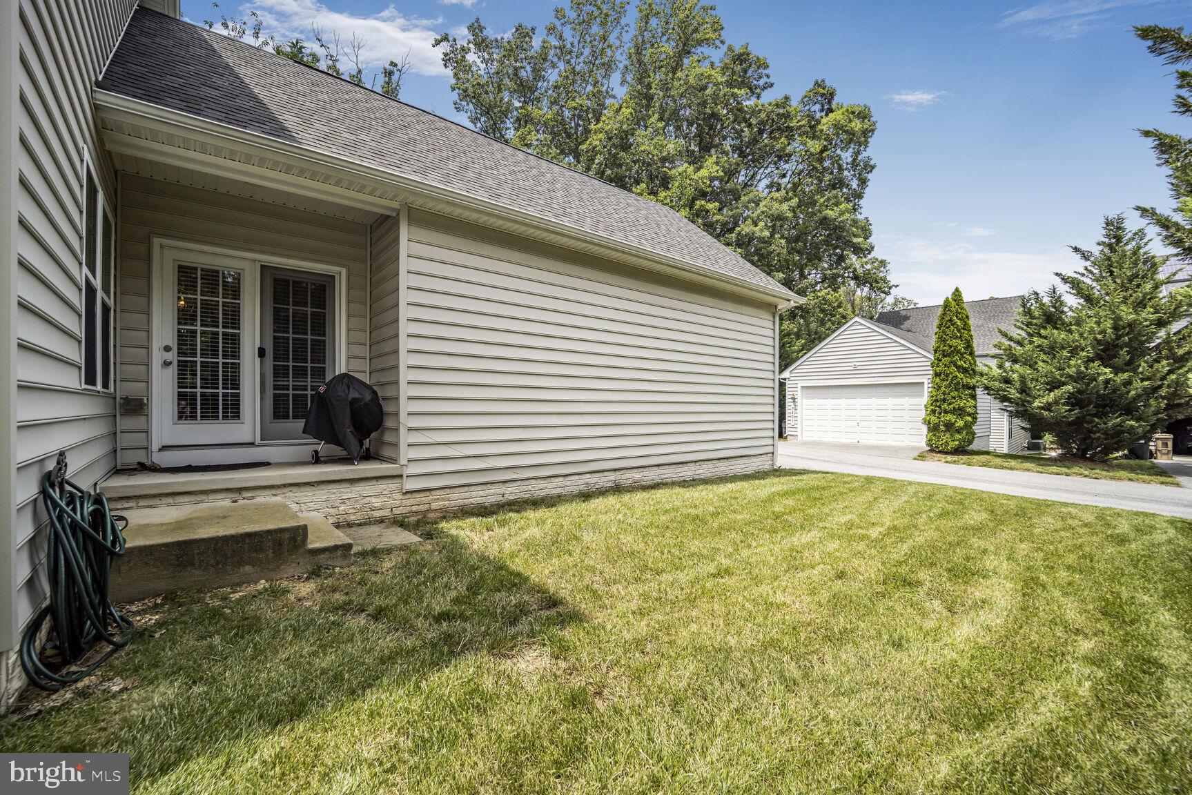 THE CRESCENT AT CHERRY LANE - Residential