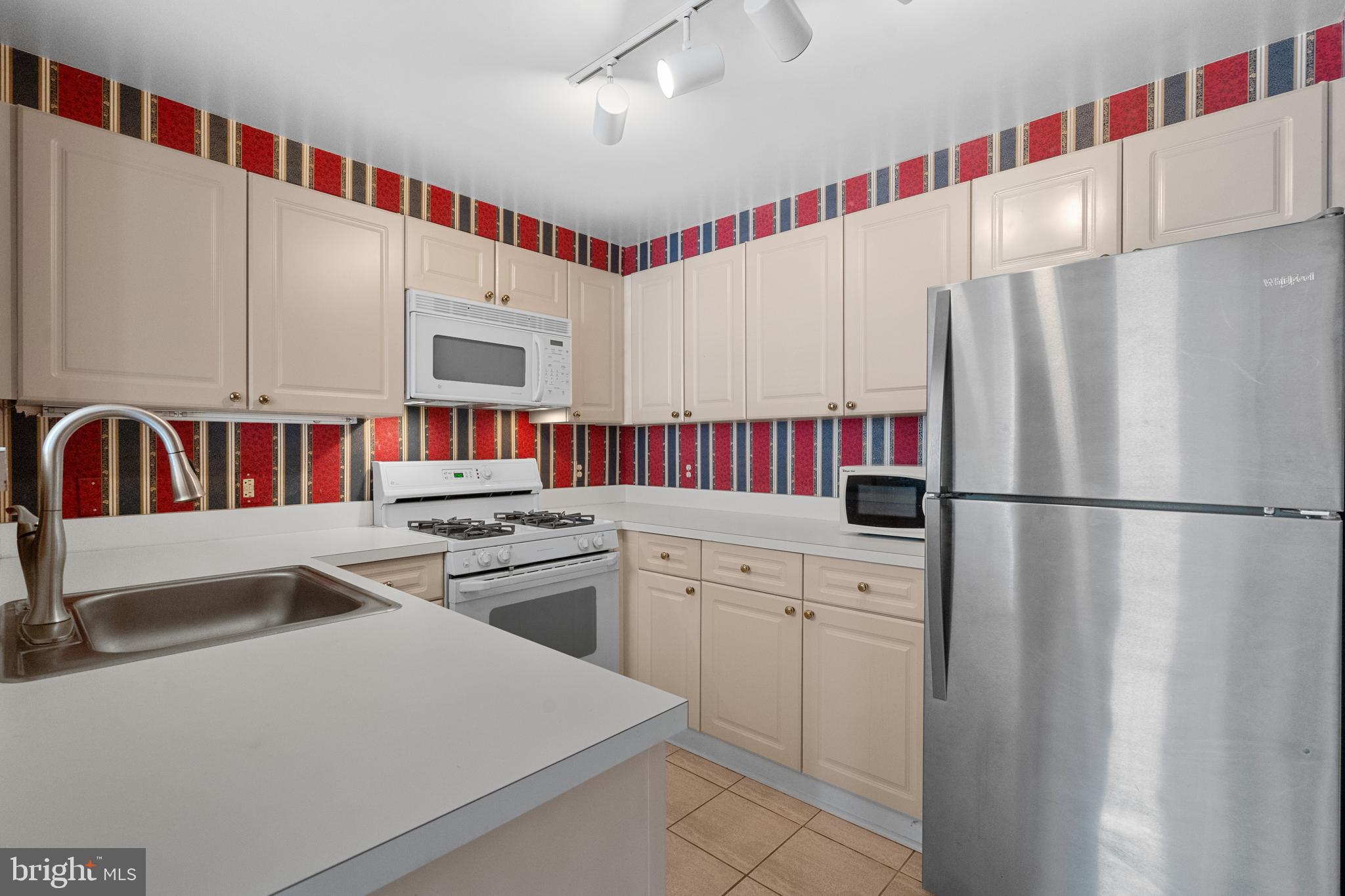 LILLIAN COURT AT TYSONS - Residential