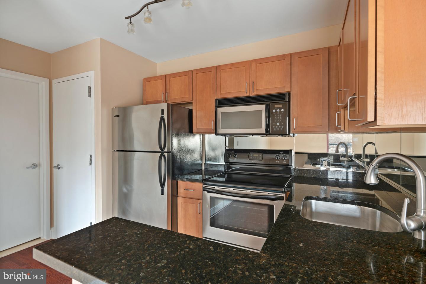 MANAYUNK - Residential Lease